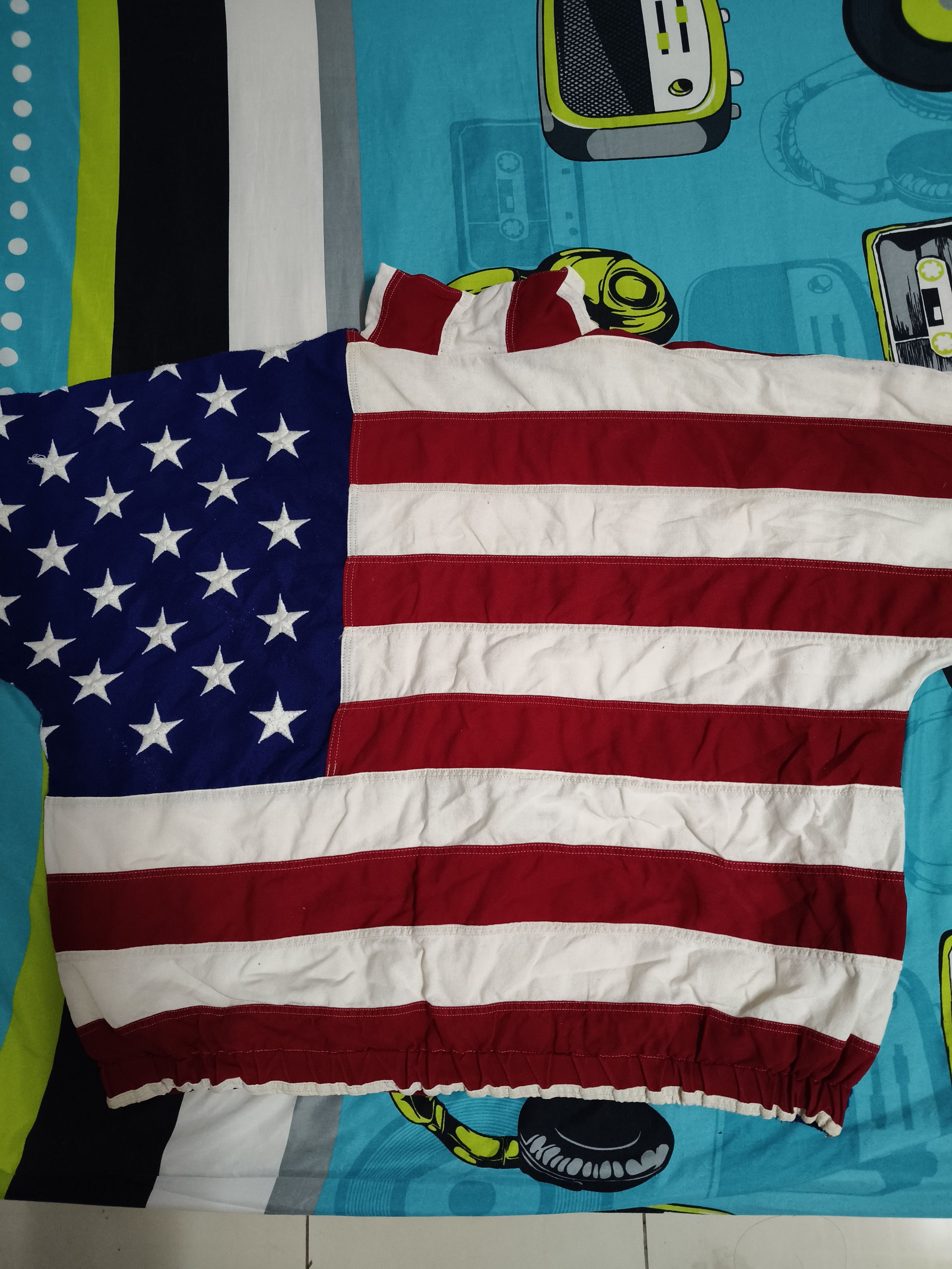 American Edition VINTAGE 1993 LIMITED EDITION LTD. AMERICAN FLAG BAGGY JACKET Size US XL / EU 56 / 4 - 10 Thumbnail