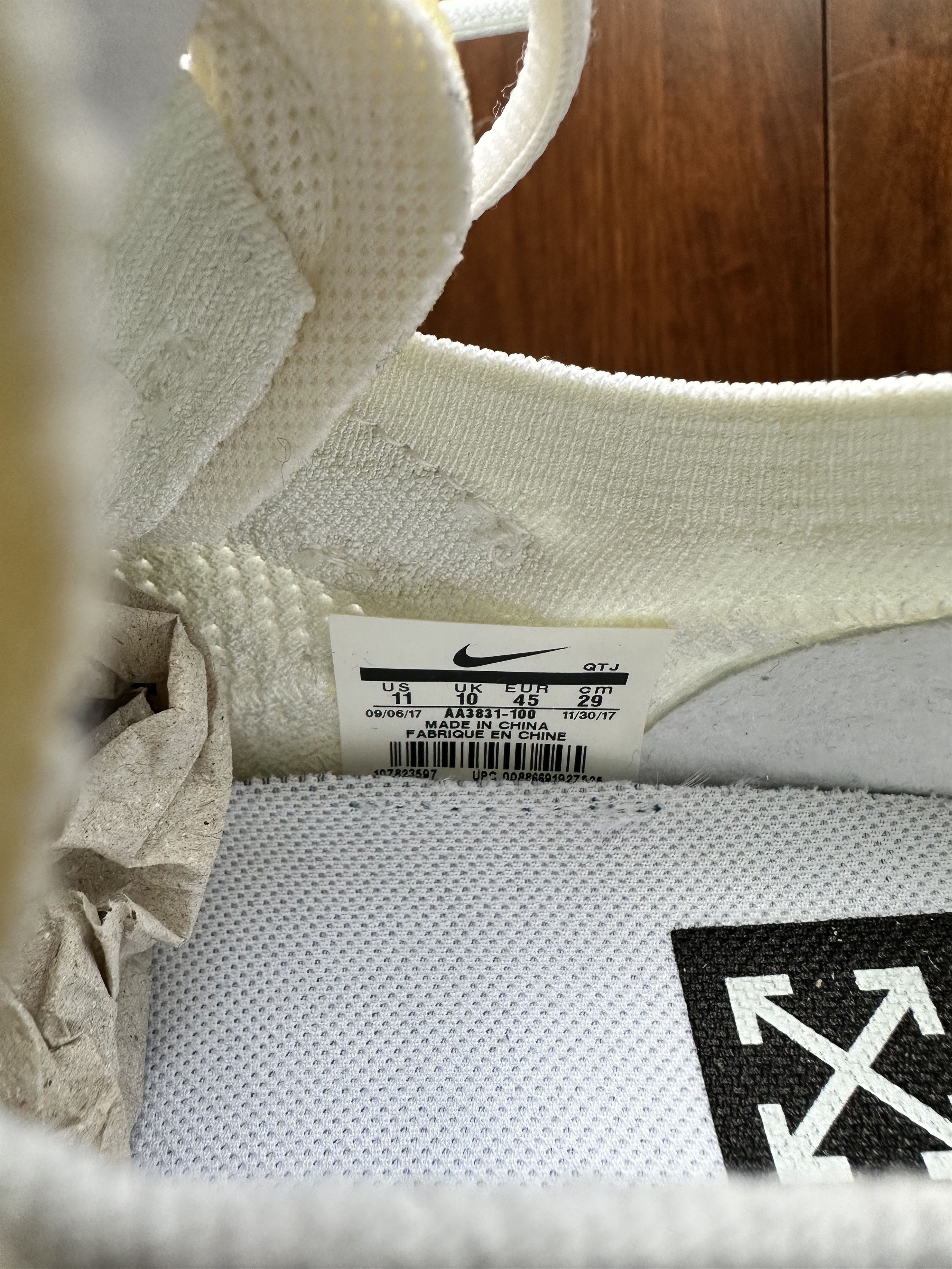 Nike × Off-White Nike x Off-White Air VaporMax Size US 11 / EU 44 - 9 Thumbnail