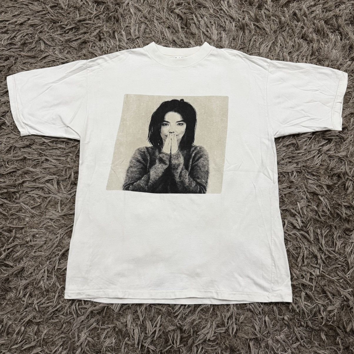 Band Tees Vintage x Bjork 90s Size US L / EU 52-54 / 3 - 1 Thumbnail