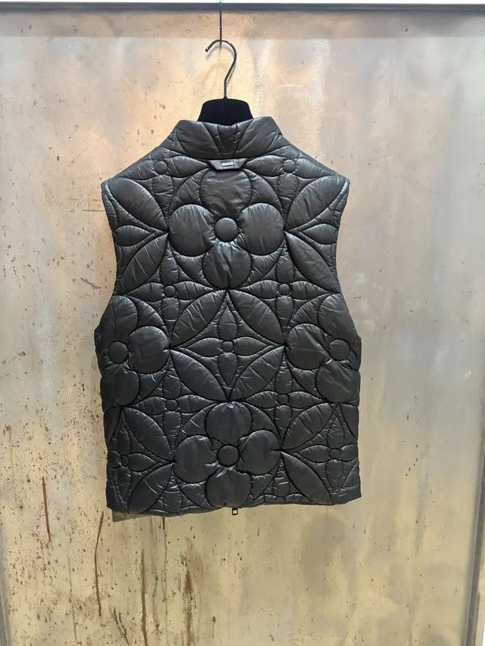 Louis Vuitton Louis Vuitton LVSE Flower Monogram Puffer Vest Size US M / EU 48-50 / 2 - 2 Thumbnail