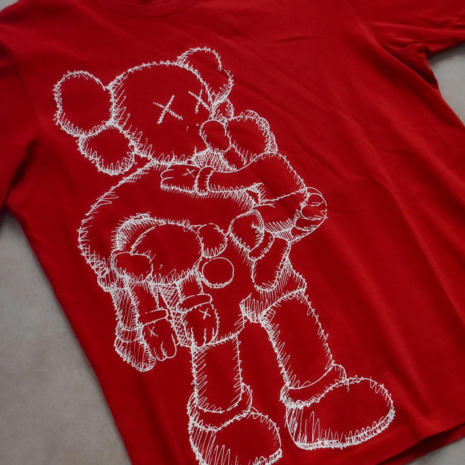 Uniqlo KAWS x Uniqlo Clean Slate Tee - S Size US S / EU 44-46 / 1 - 2 Thumbnail