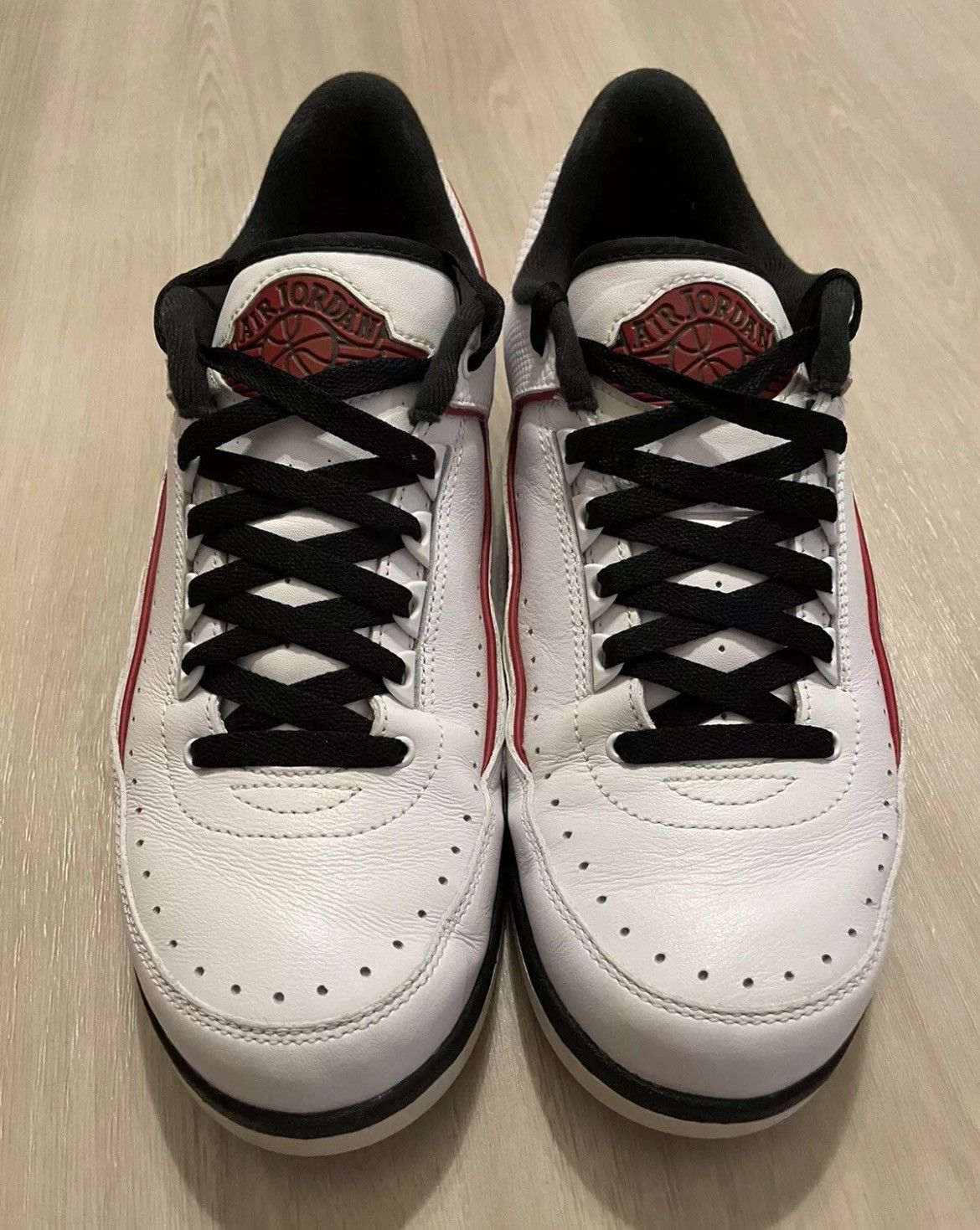 Jordan Brand × Nike Nike Air Jordan 2 Retro Low Chicago 832819-101 Mens Sz 10.5 Size US 10.5 / EU 43-44 - 2 Thumbnail