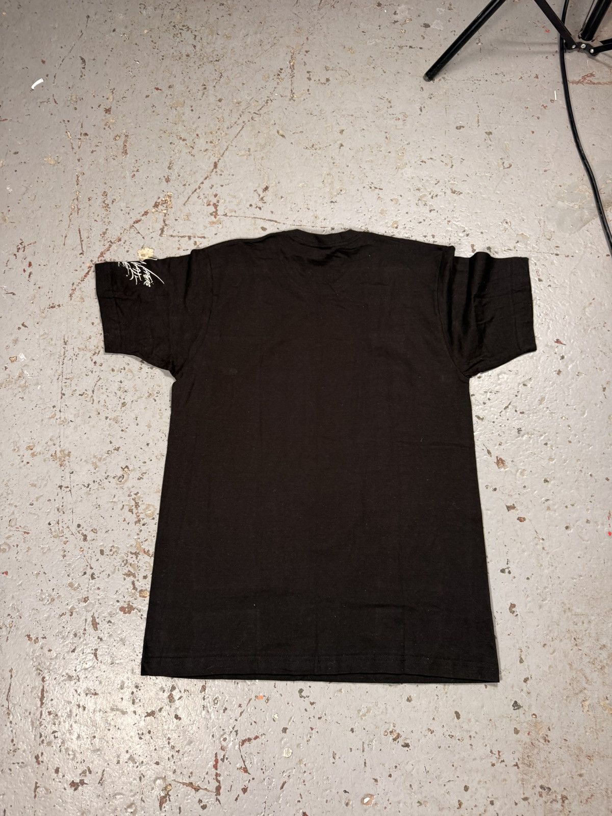 Other The Wall Roger Waters Tour Tee Size US L / EU 52-54 / 3 - 4 Thumbnail