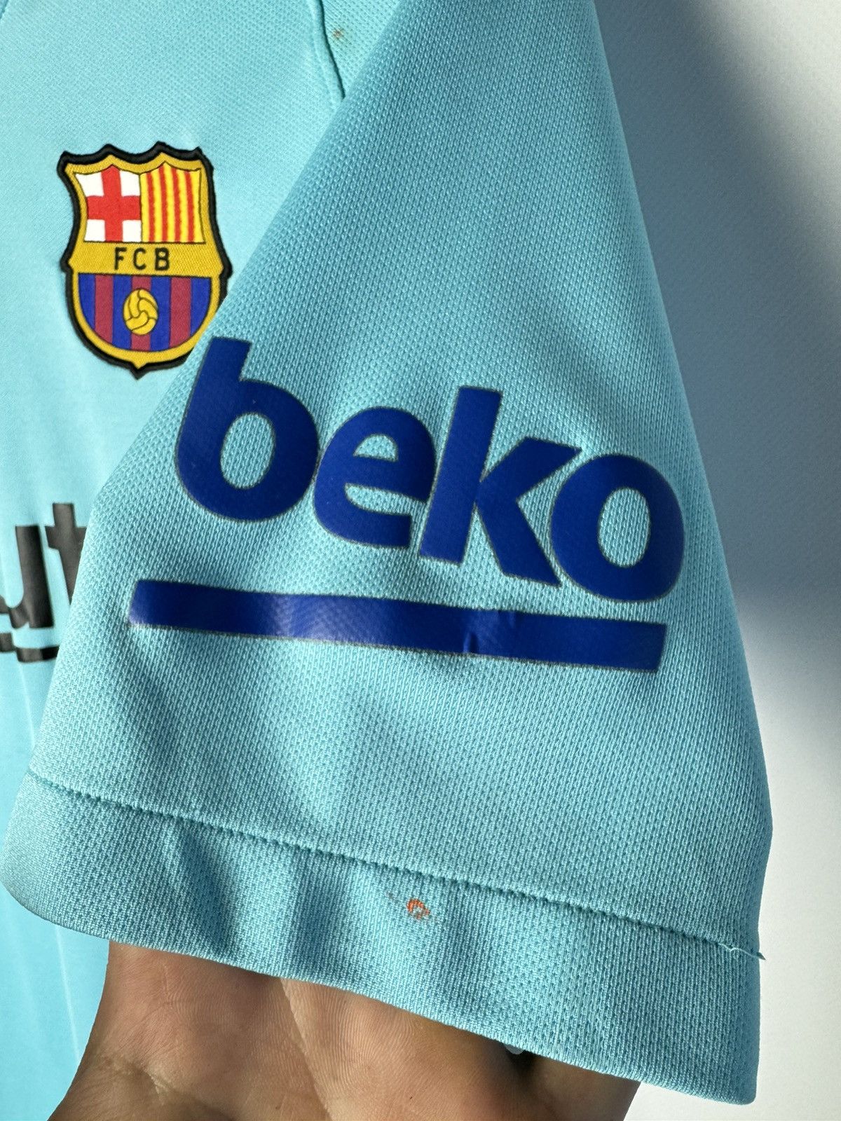 Other Barcelona 2017 2018 Away Football Shirt Soccer Jersey Nike Size US S / EU 44-46 / 1 - 7 Thumbnail