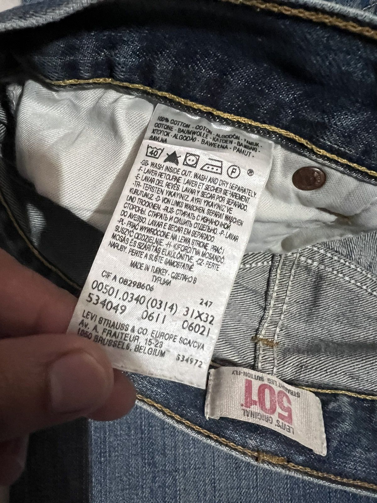 Levi's × Levi's Vintage Clothing VINTAGE LEVIS 501 DISTRESSED JEAN Size US 31 - 22 Thumbnail