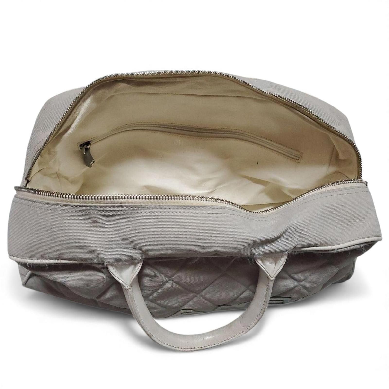 Chanel Chanel - Quilted Grey Large Handbag Size ONE SIZE - 5 Thumbnail