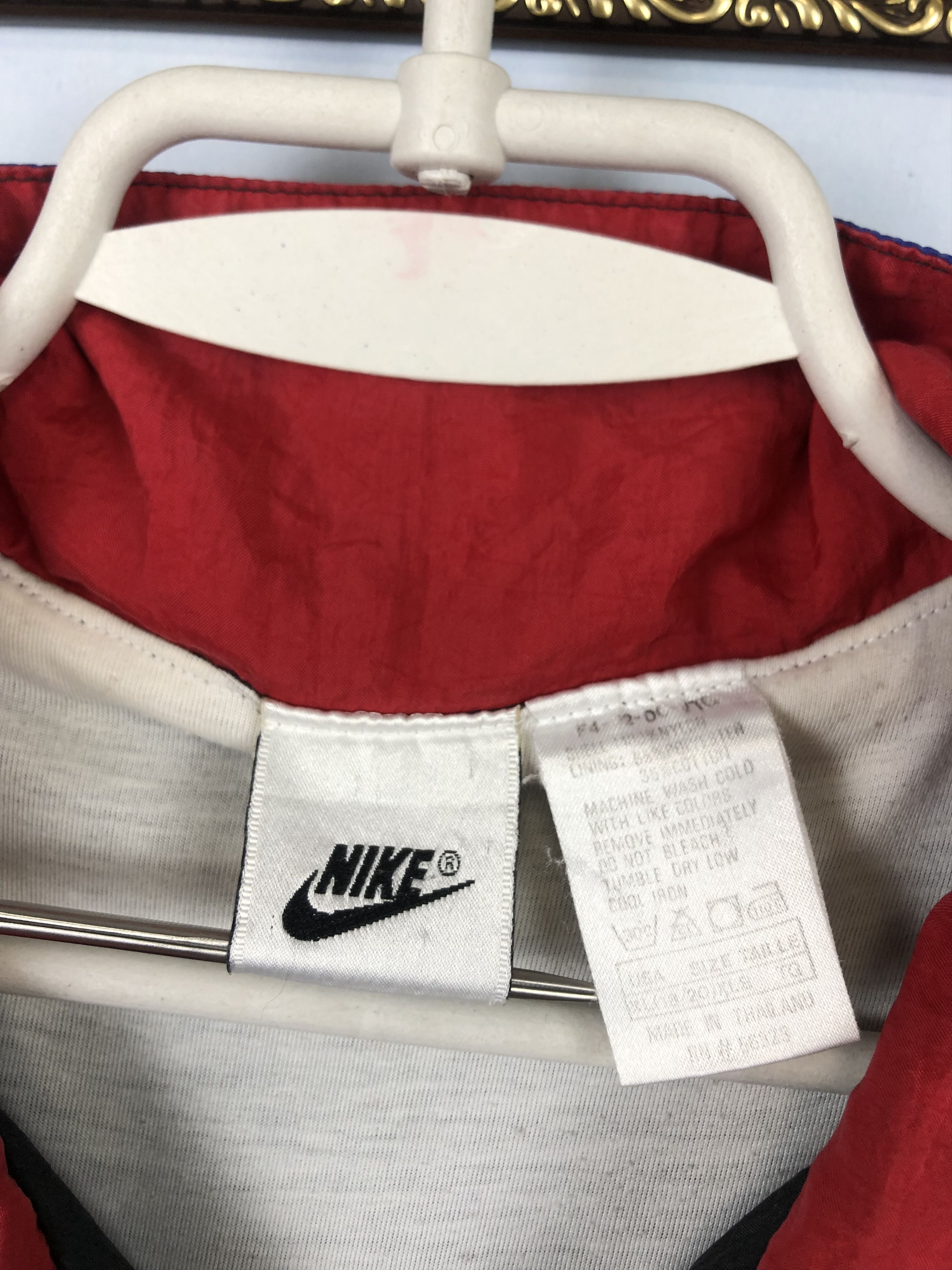 Nike Vintage 1990s Nike Authentic Air Jordan Windbreaker Jacket Size US S / EU 44-46 / 1 - 11 Thumbnail