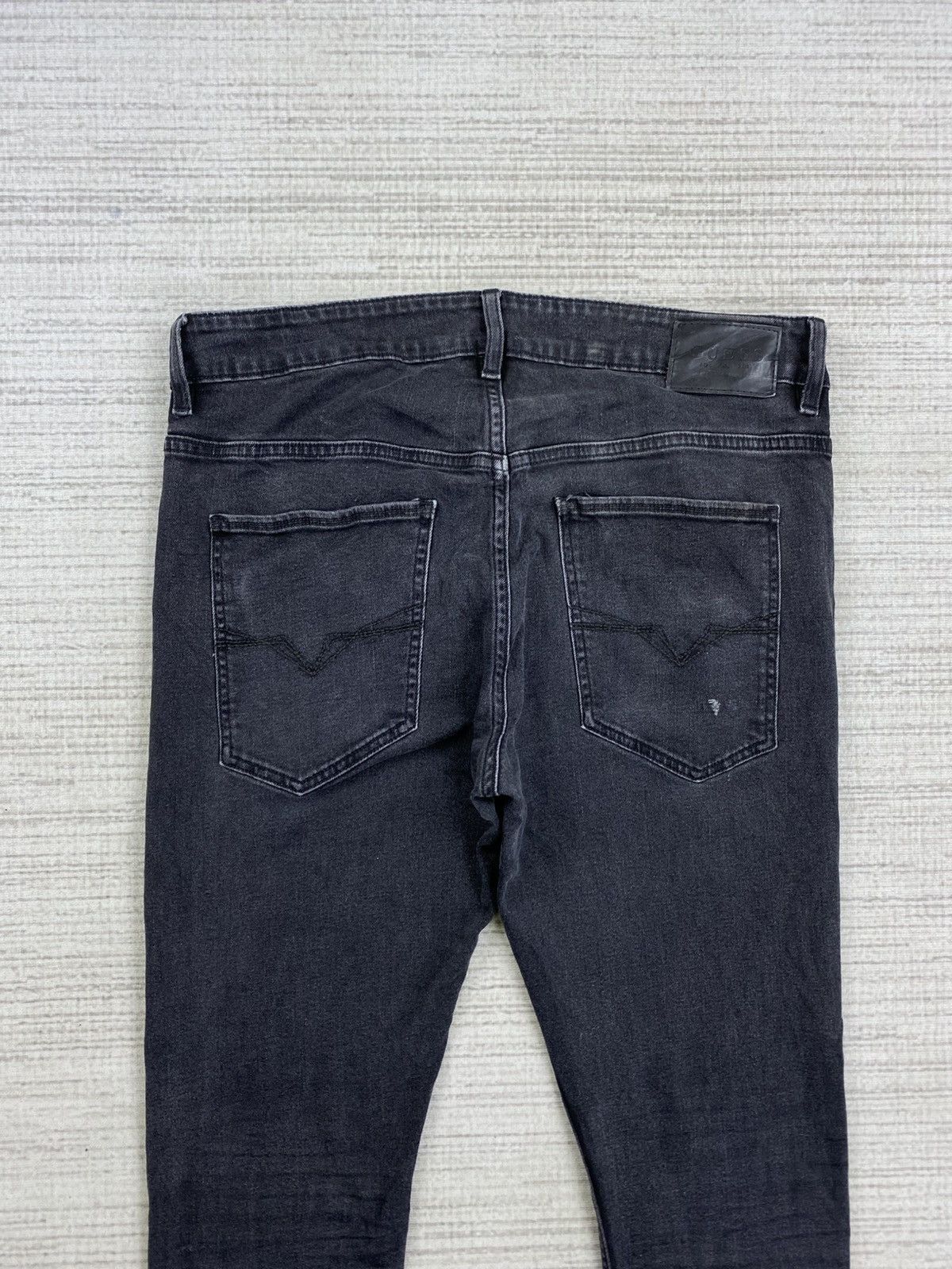 Guess × Vintage Vintage Guess Los Angeles Skinny Denim Pants Size US 34 / EU 50 - 8 Thumbnail