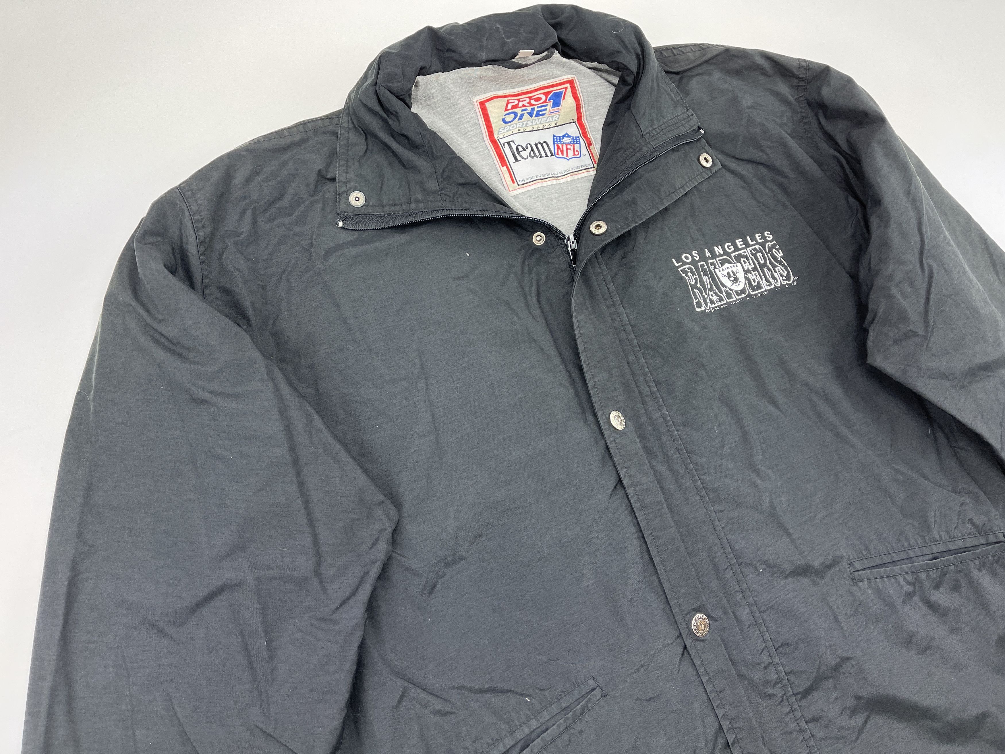 NFL Los Angeles Raiders jacket vintage bomber Oakland Raiders L Size US L / EU 52-54 / 3 - 11 Thumbnail