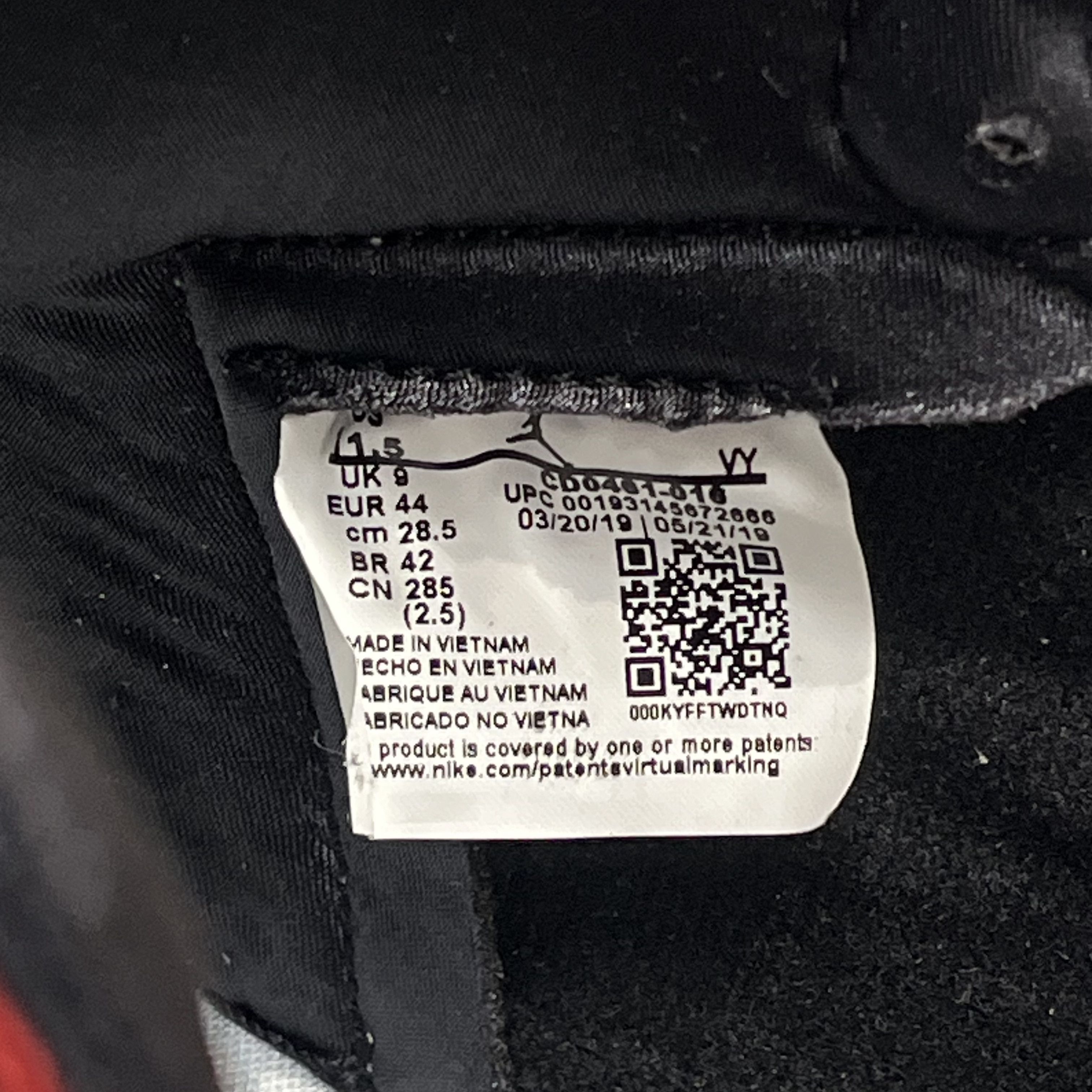 Nike Air Jordan 1 Retro High Satin Black Toe (W) Size US 11.5 / EU 44-45 - 6 Thumbnail