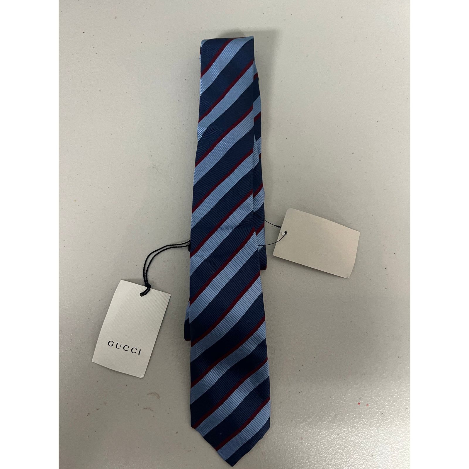 Gucci Gucci Blue and Red Diagonal Striped Silk Tie Size ONE SIZE - 2 Thumbnail