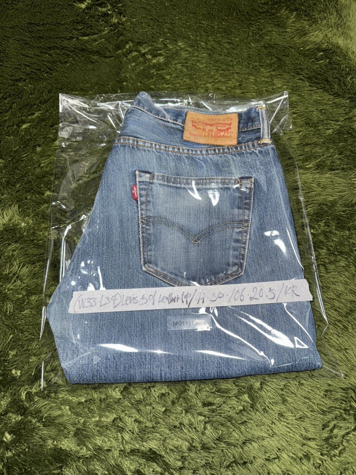 Levi's [W33/L34] Levis 501 Leather label button fly denim pants Size US 33 - 12 Thumbnail