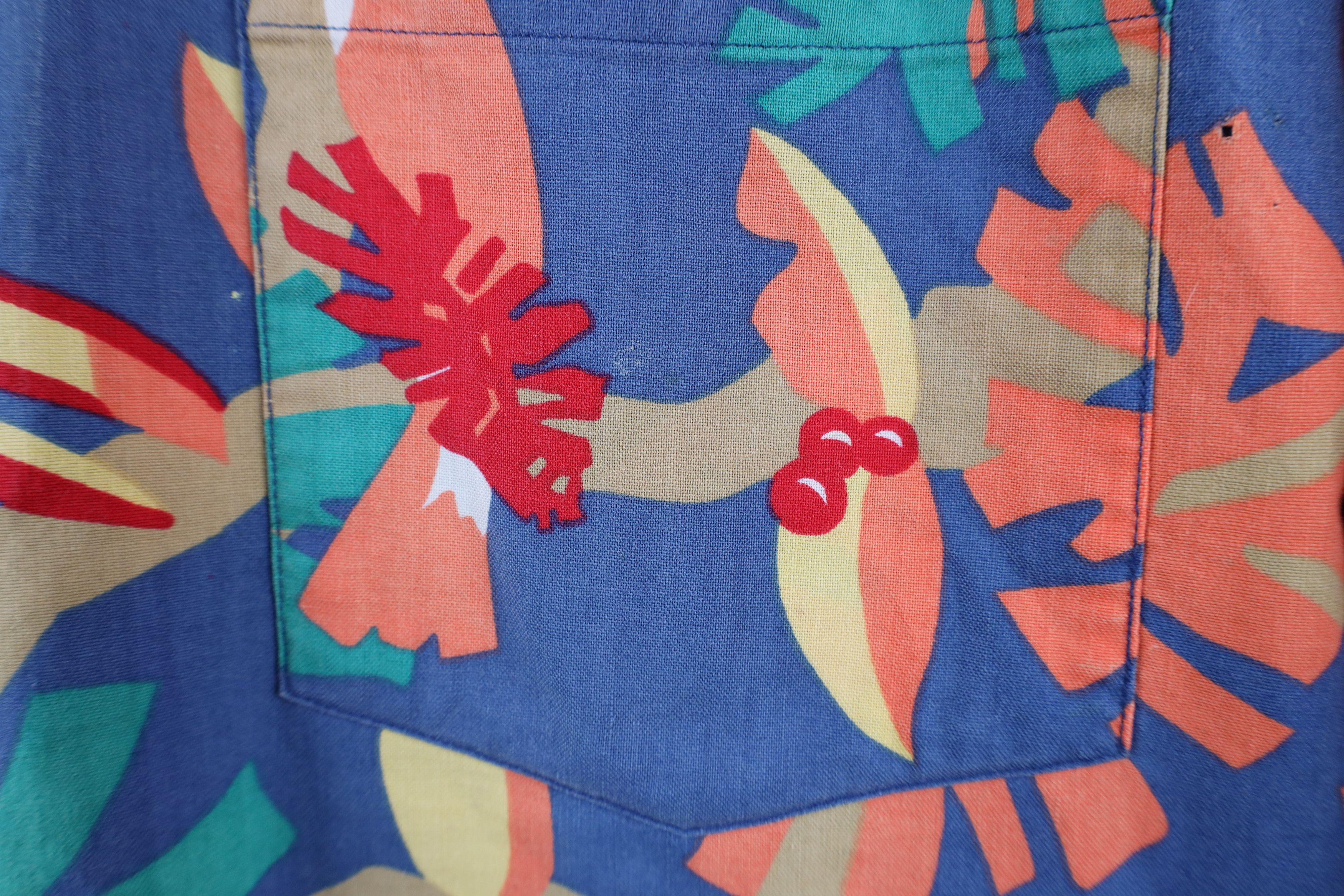 Vintage Vintage 90s Streetwear Rainbow Toucan Hawaiian Button Shirt Size US S / EU 44-46 / 1 - 4 Thumbnail