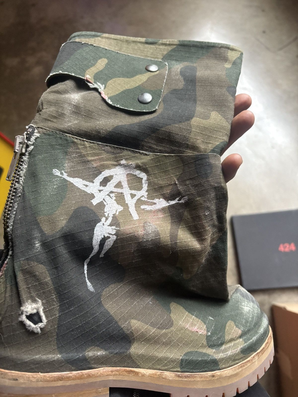 424 424 x Interlock Shorts Dragon Boot Size US 7 / EU 40 - 2 Thumbnail