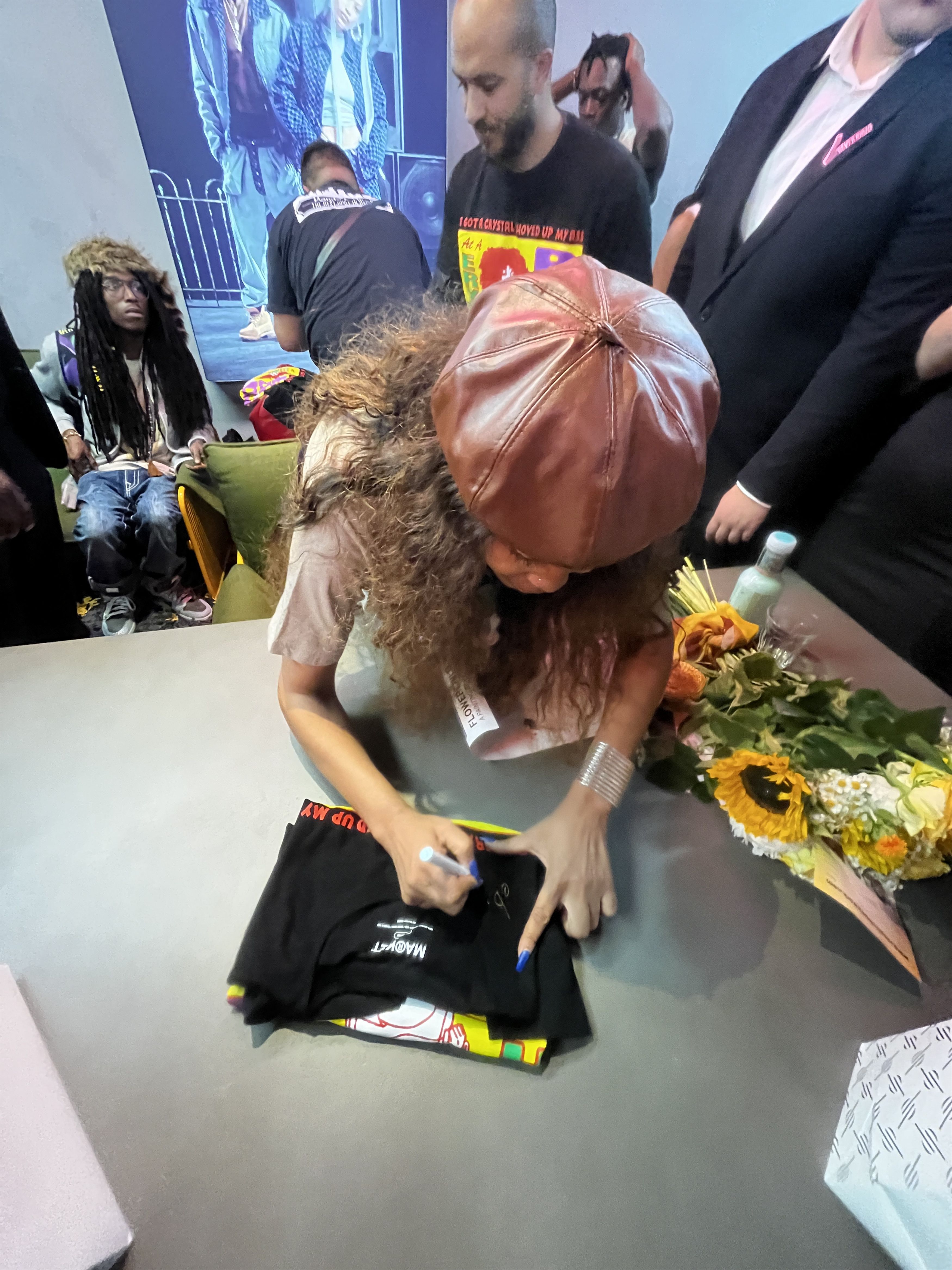 Market AUTOGRAPHED Market x Erykah Badu Crystal Shirt XXL Size US XXL / EU 58 / 5 - 3 Thumbnail