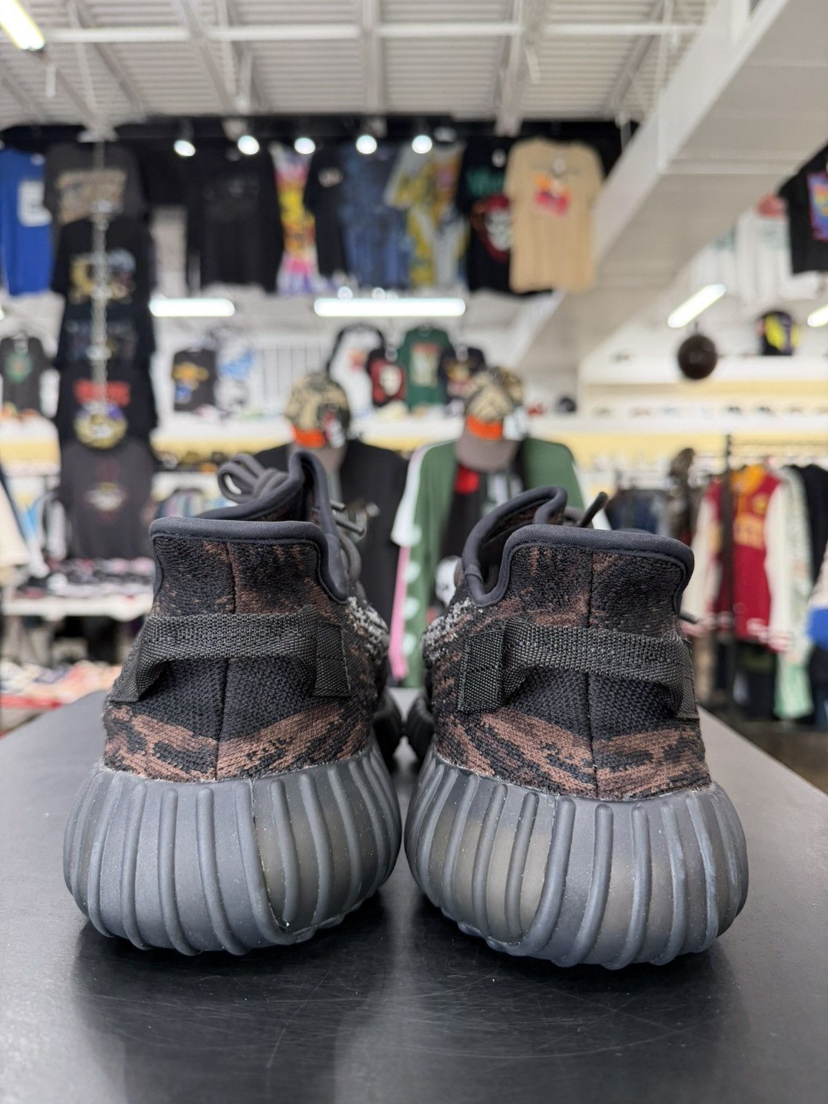 Adidas Yeezy Boost 350 V2 MX Rock Size 9 (2024) Size US 9 / EU 42 - 5 Thumbnail