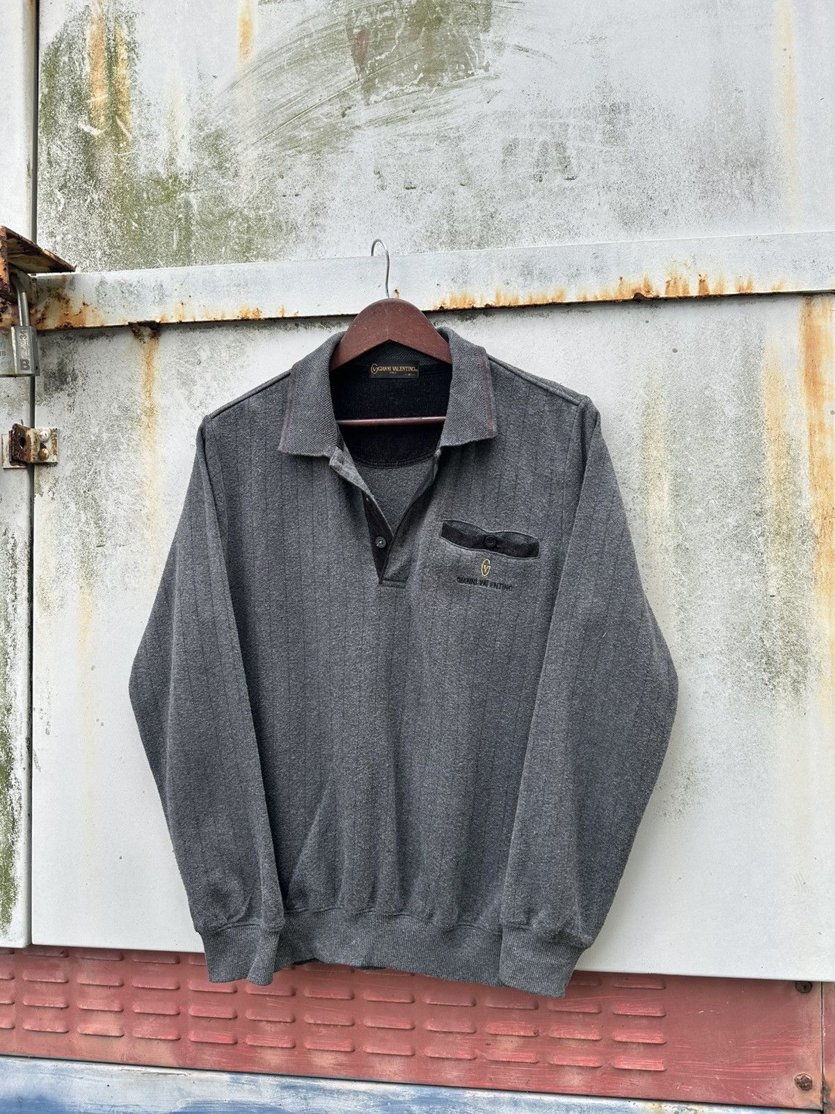 Gianni Valentino 👹Vintage Gianni Valentino Italy Striped Long Sleeves Polos Size US S / EU 44-46 / 1 - 2 Thumbnail