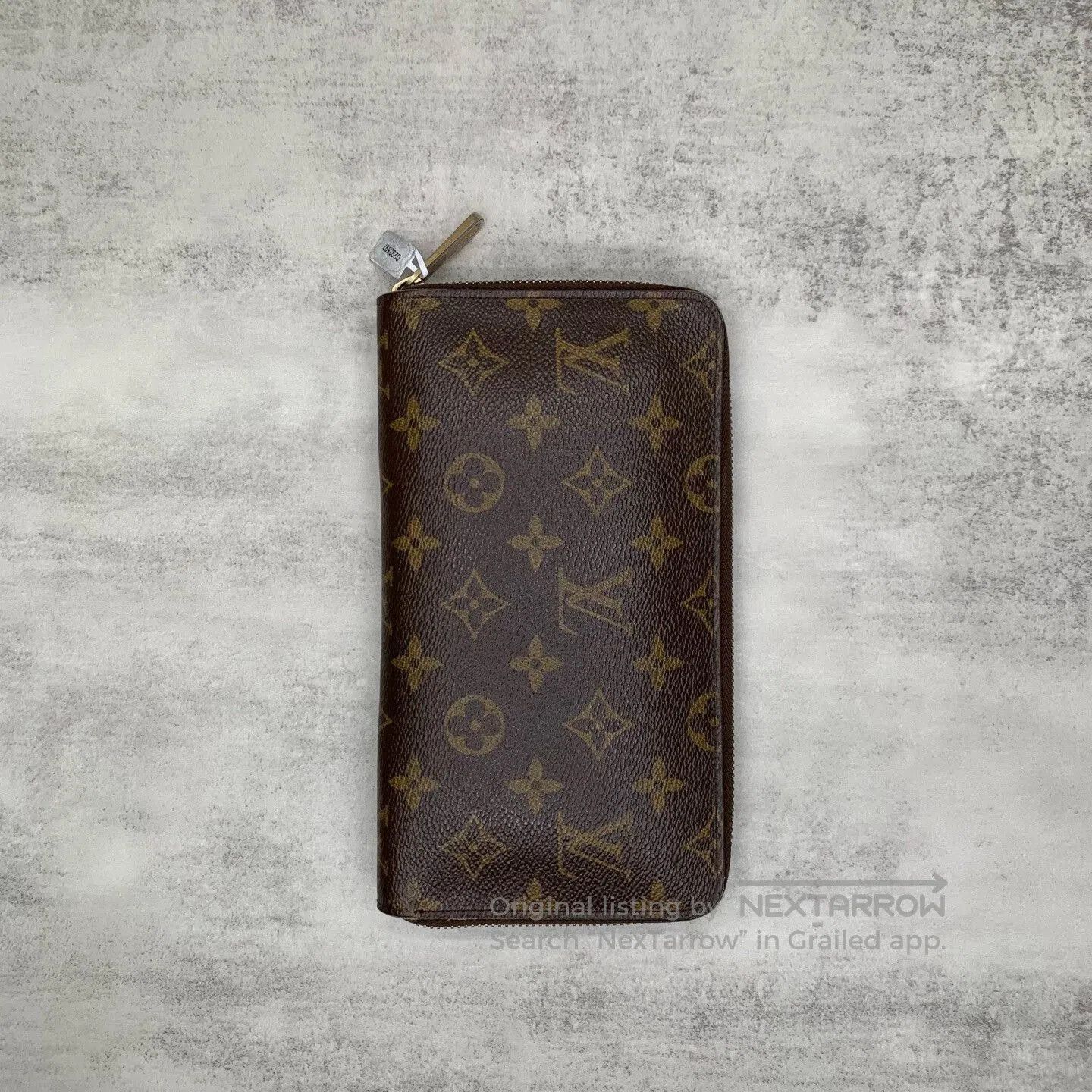 Louis Vuitton brown monogram card case wallet. Size ONE SIZE - 1 Thumbnail