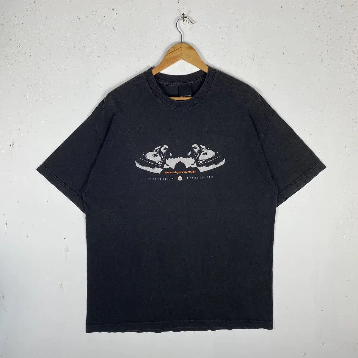 DrunknMunky VINTAGE 90's DRUNKN MUNKY TURNTABLISM EVANGELISTS TEE Size US XL / EU 56 / 4 - 2 Thumbnail
