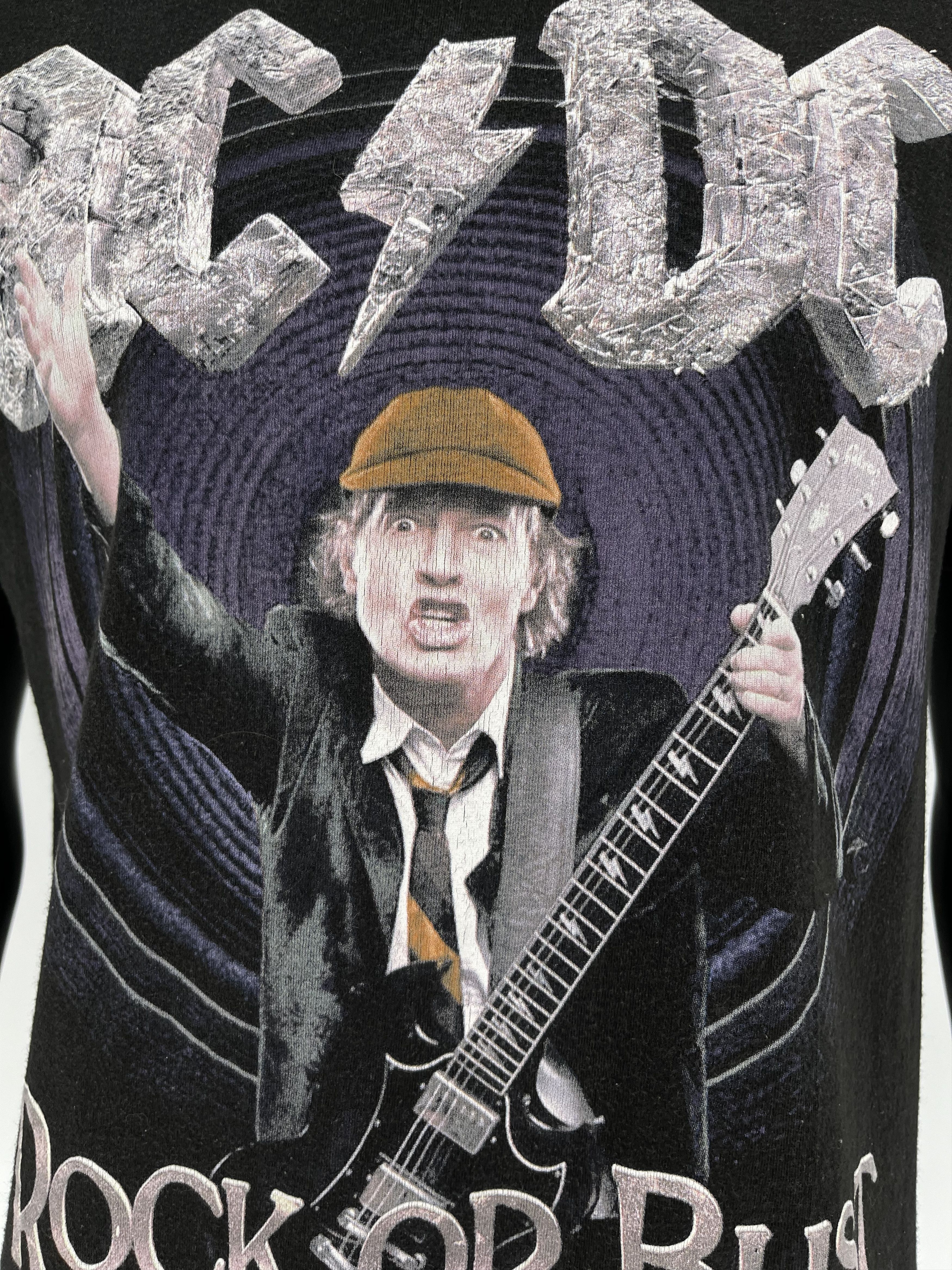 Band Tees Vintage Y2K AC/DC Band Rock Tour Tee Streetwear Style Size US M / EU 48-50 / 2 - 7 Thumbnail