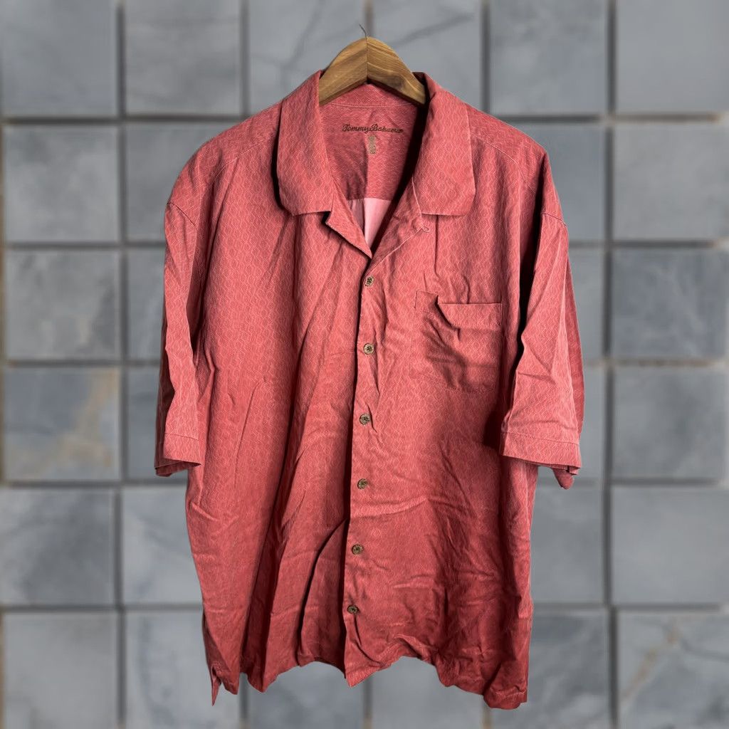 Tommy Bahama Tommy Bahama Shirt Mens XL Red Silk Geometric Camp Button Front Casual Size US XL / EU 56 / 4 - 1 Thumbnail
