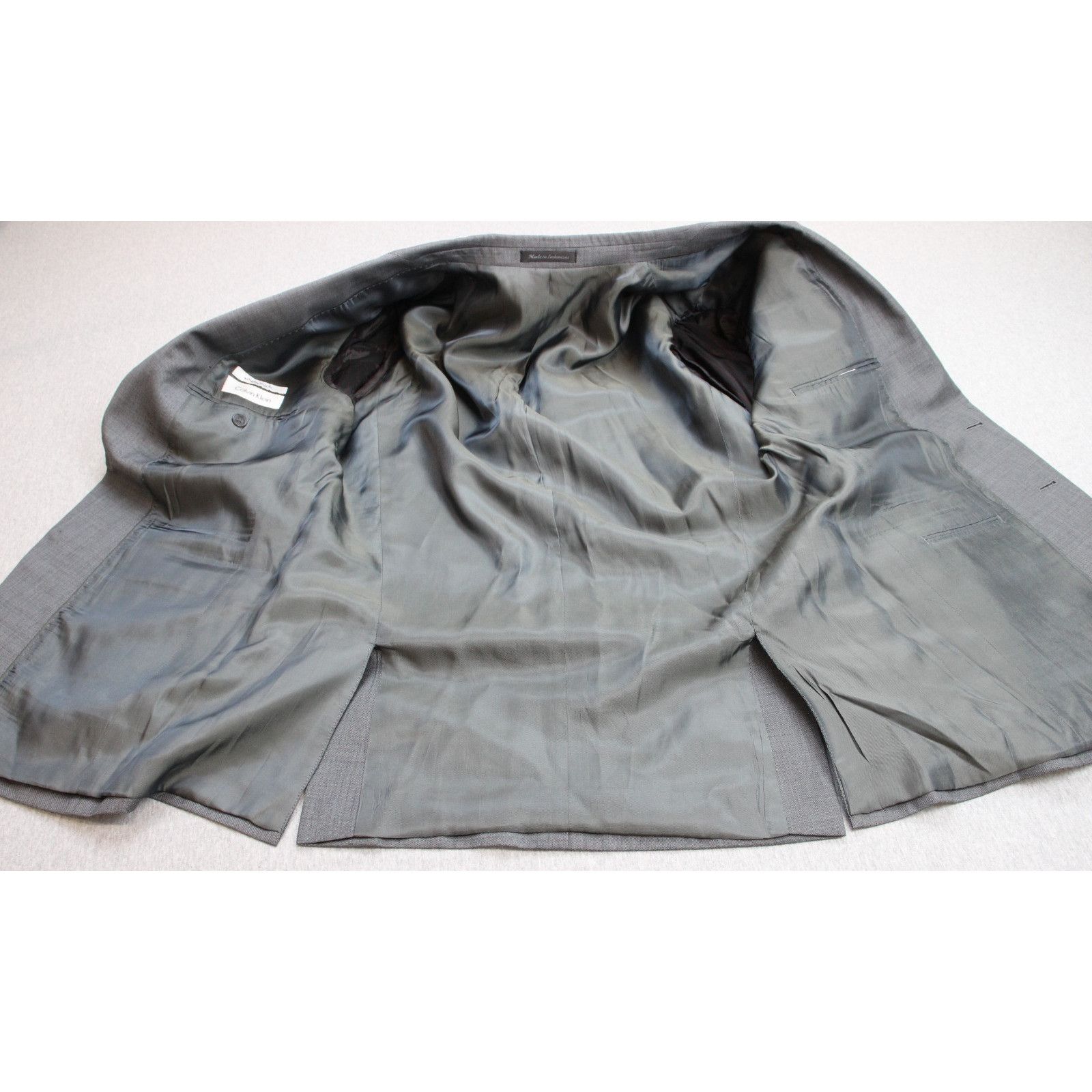 Calvin Klein Calvin Klein Suit Mens 42R Gray 100% Wool 2 Piece Set Size 42R - 10 Thumbnail