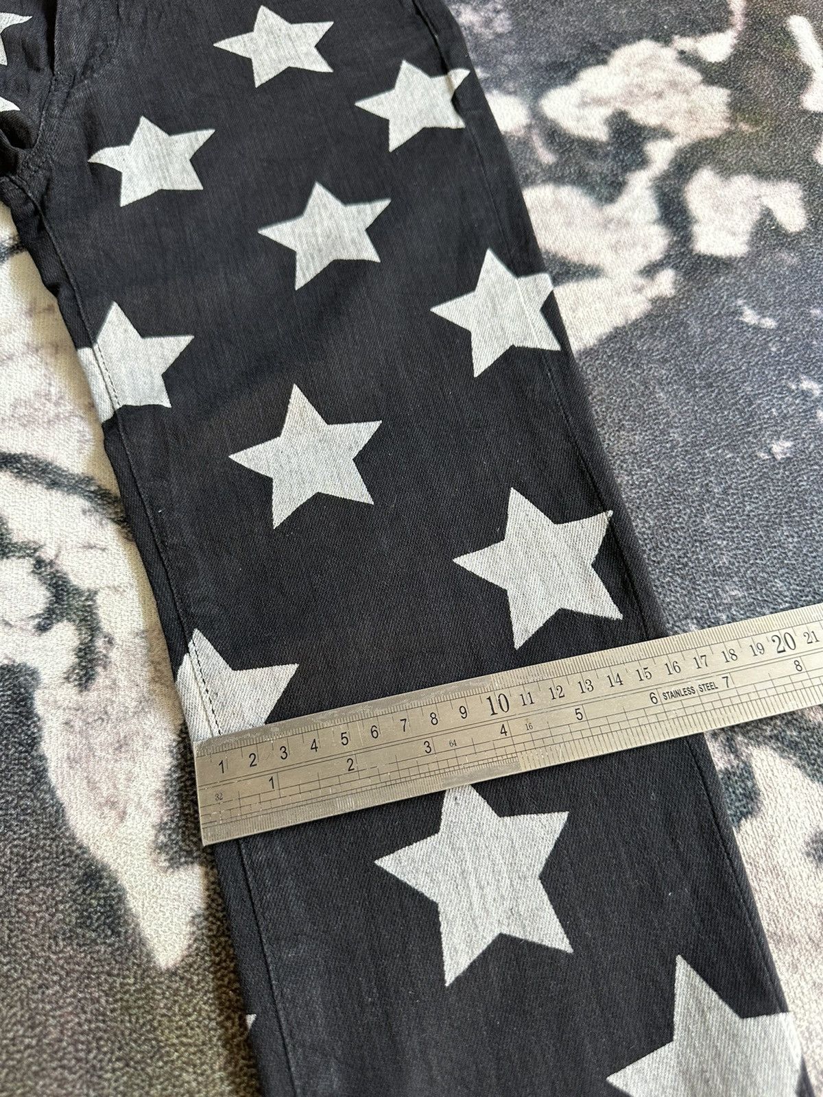 Hedi Slimane × Saint Laurent Paris 2015 Saint Laurent Paris star overprint slim denim Size US 31 - 10 Thumbnail