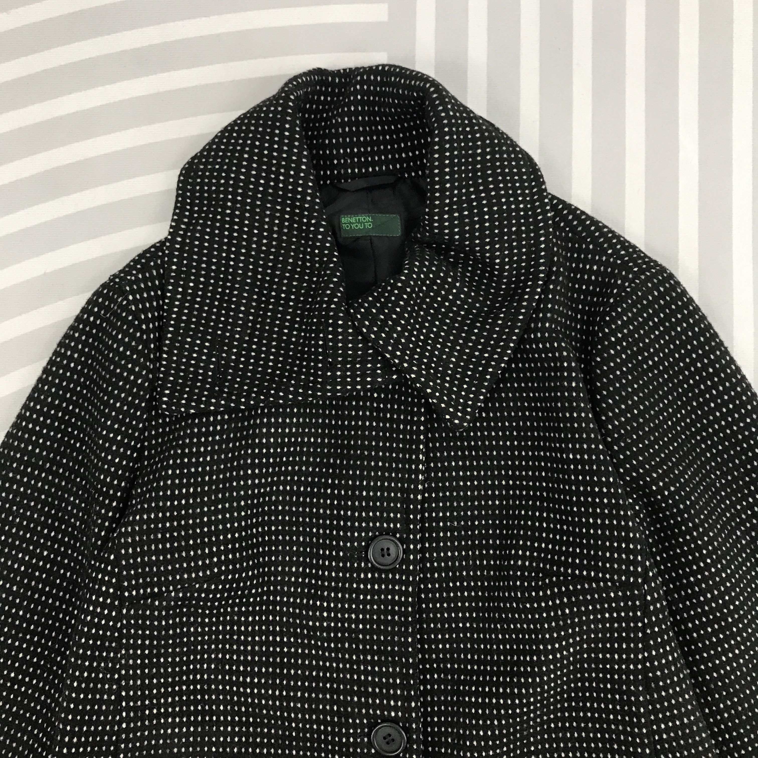 Benetton × Japanese Brand × Vintage Vintage Benetton to you to Wool Button woman Jacket Size US L / EU 52-54 / 3 - 3 Thumbnail