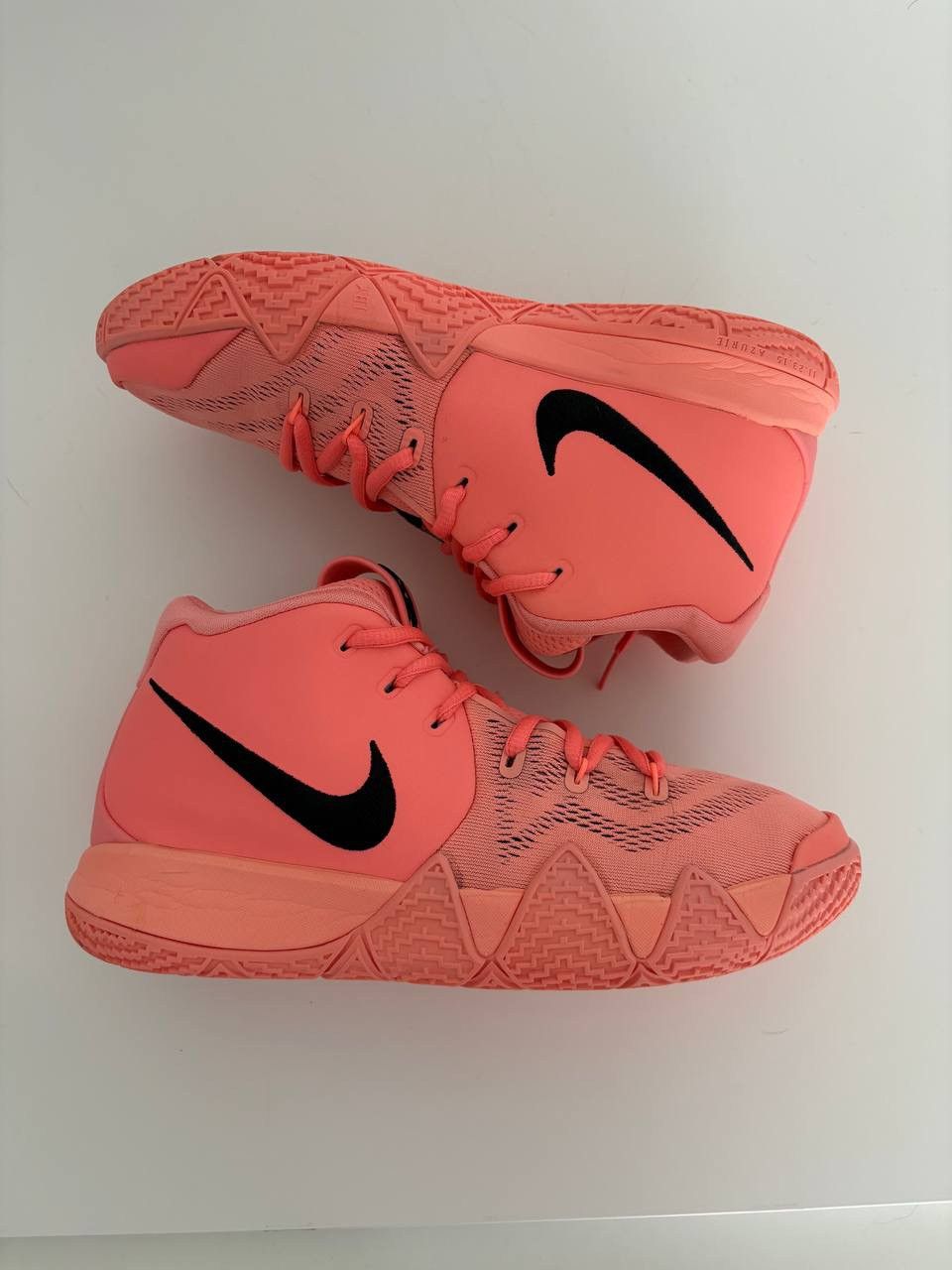 Nike Nike Kyrie 4 Atomic Pink GS Size US 5.5 / EU 38 - 3 Thumbnail