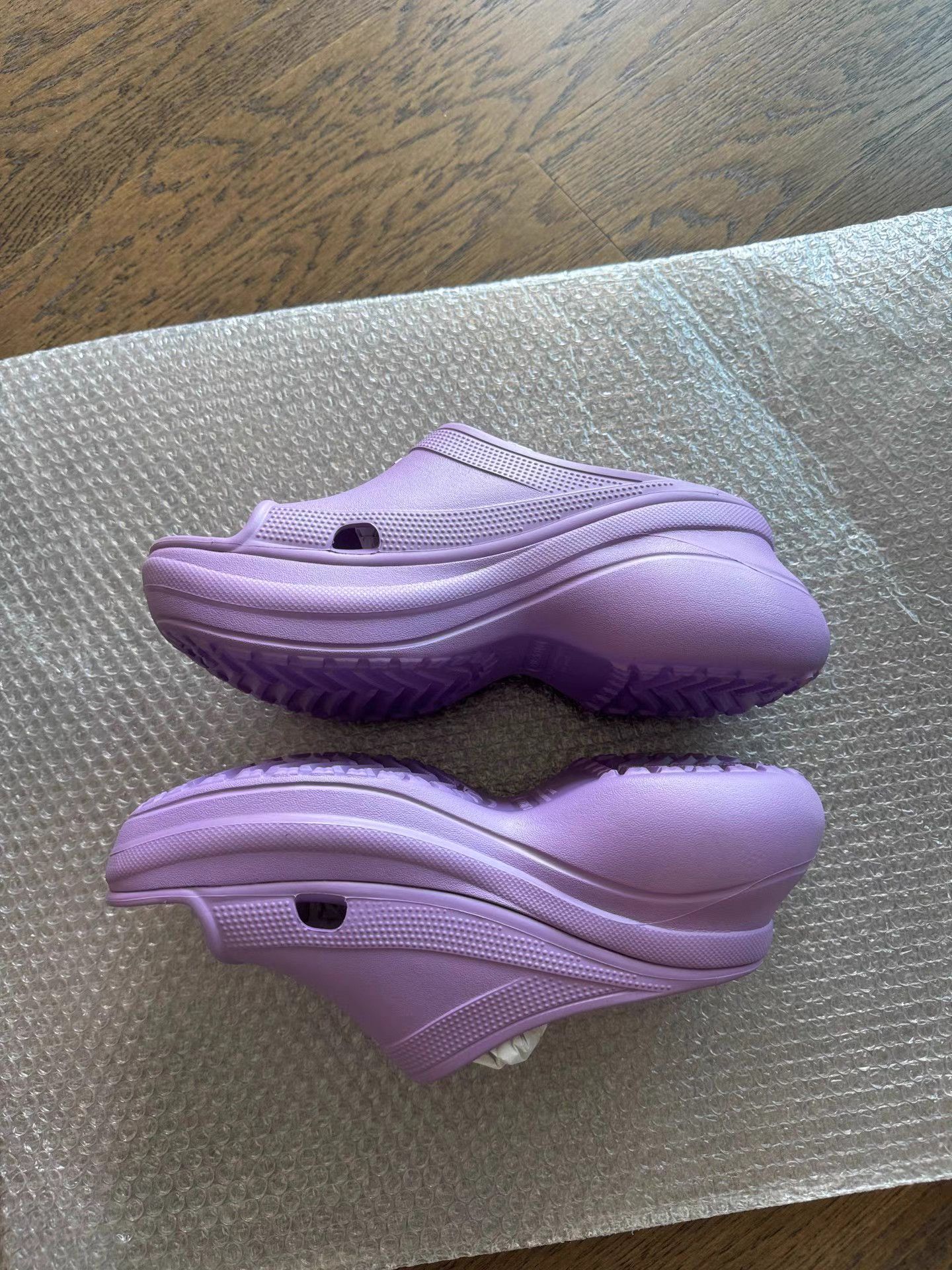 Balenciaga Balenciaga x Crocs Pool Crocs Platform Slides K6 Size US 8 / IT 38 - 5 Thumbnail