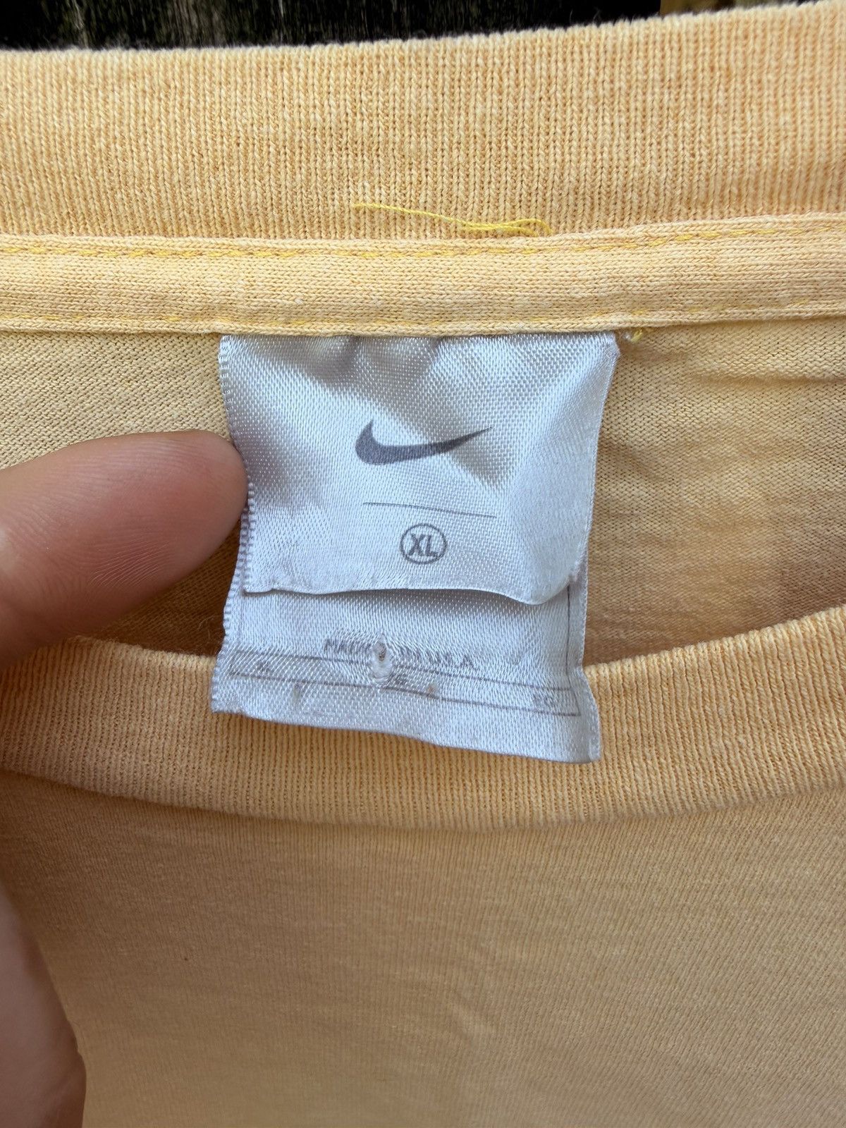 Nike VTG Nike Athletics 80’s tee Size XL Size US XL / EU 56 / 4 - 4 Thumbnail