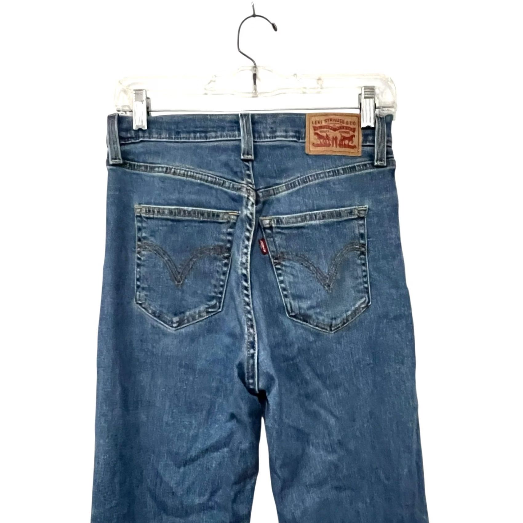 Levi's VINTAGE Levi's Ribcage Straight Jeans Womens 26 Blue Button Fly Shirt? Size 26" / US 2 / IT 38 - 4 Thumbnail