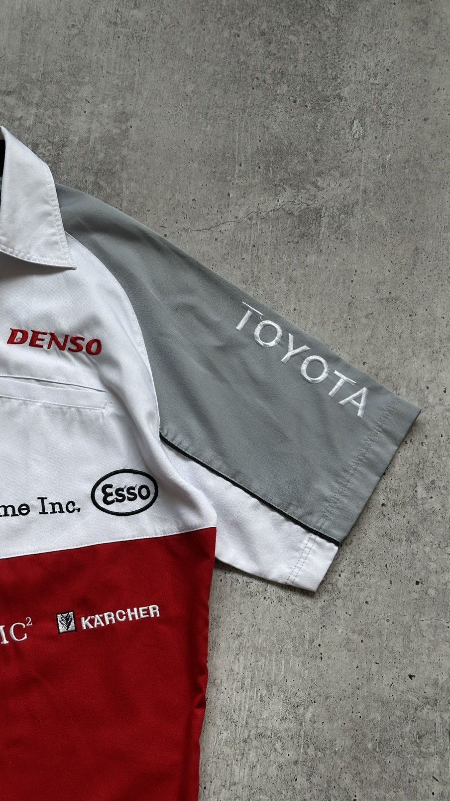 Formula 1 Vintage Toyota Racing Pit Crew Team Shirt F1 Size US XL / EU 56 / 4 - 2 Thumbnail