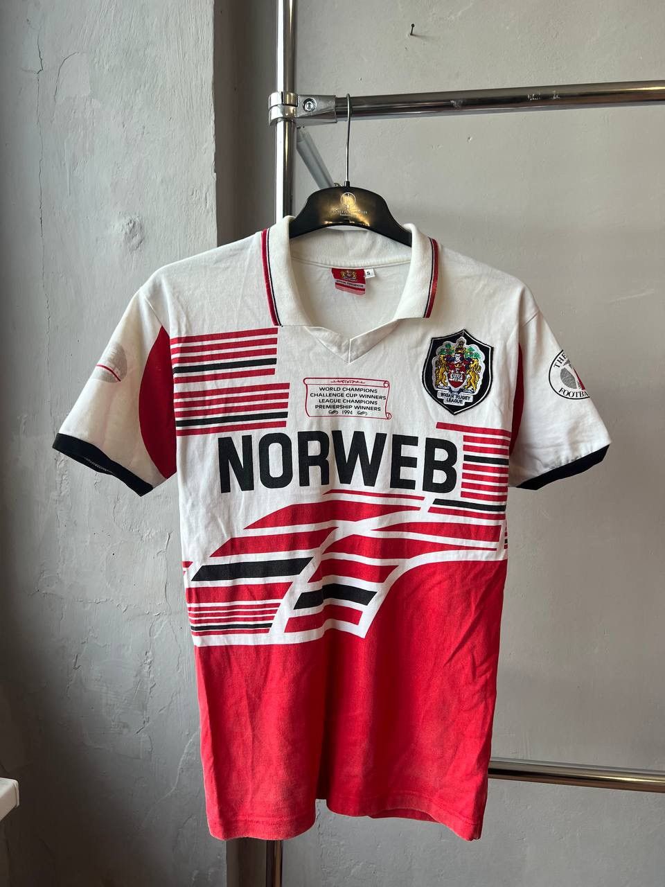 Vintage COLLECTIBLE! 1994 WIGAN RFC WINNER x4 MERCHANDISE SHIRT SZ S Size US S / EU 44-46 / 1 - 2 Thumbnail