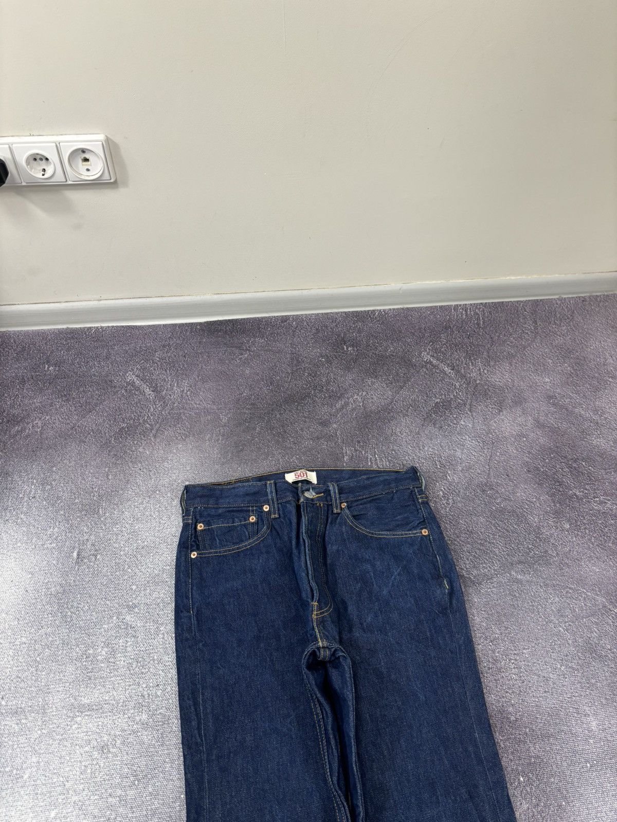 Levi's Vintage Levi’s 501 Straight Leg Button-Fly Blue Denim Jeans Size US 32 / EU 48 - 10 Thumbnail