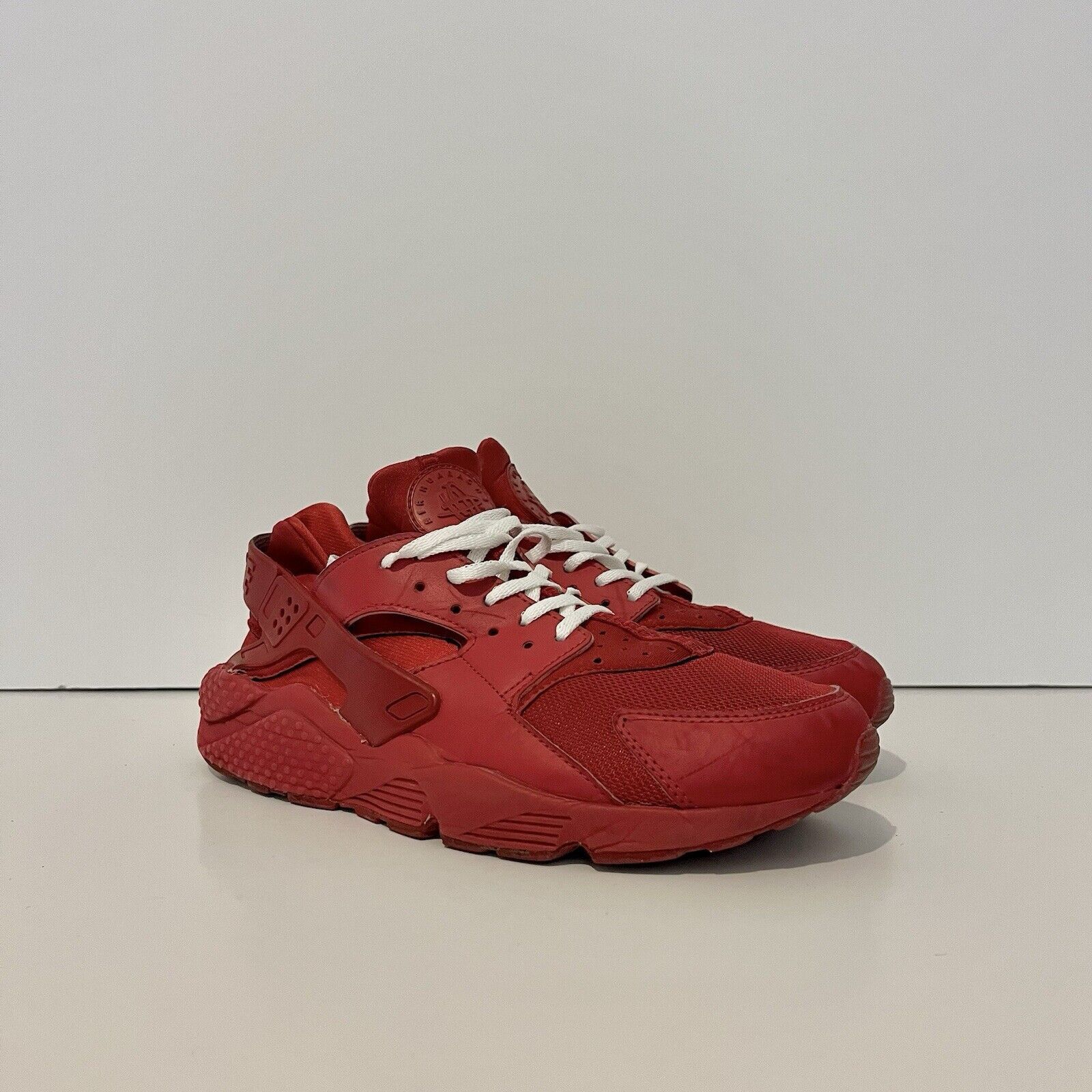 Nike 2015 Nike Air Huarache Triple Red 318429 660 Rare VTG Sz 9.5 Size US 9.5 / EU 42-43 - 3 Thumbnail