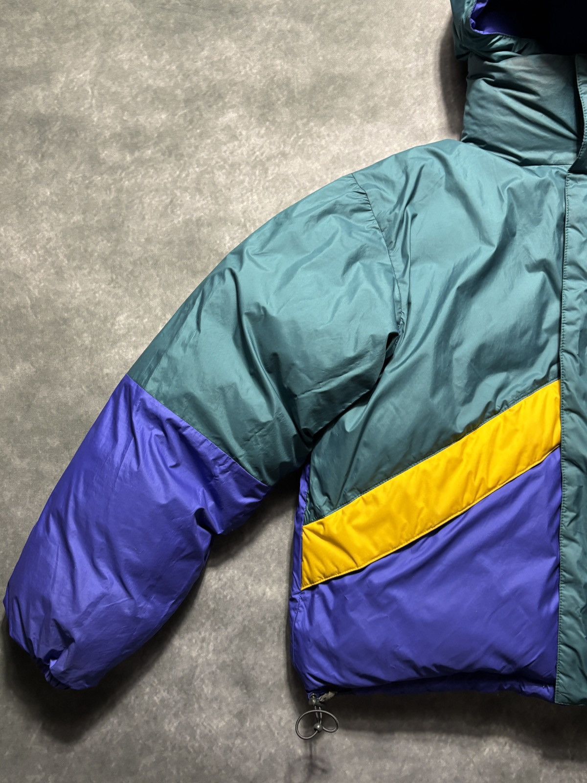 Helly Hansen Helly Hansen Duck Down Puffer Jacket Reversible Hooded 90s Size US M / EU 48-50 / 2 - 22 Thumbnail