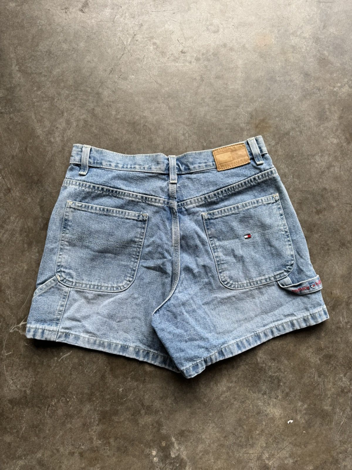 Tommy Hilfiger Vintage 2000s Tommy Hilfiger High Waisted Light Wash Shorts Size 28" / US 6 / IT 42 - 1 Thumbnail