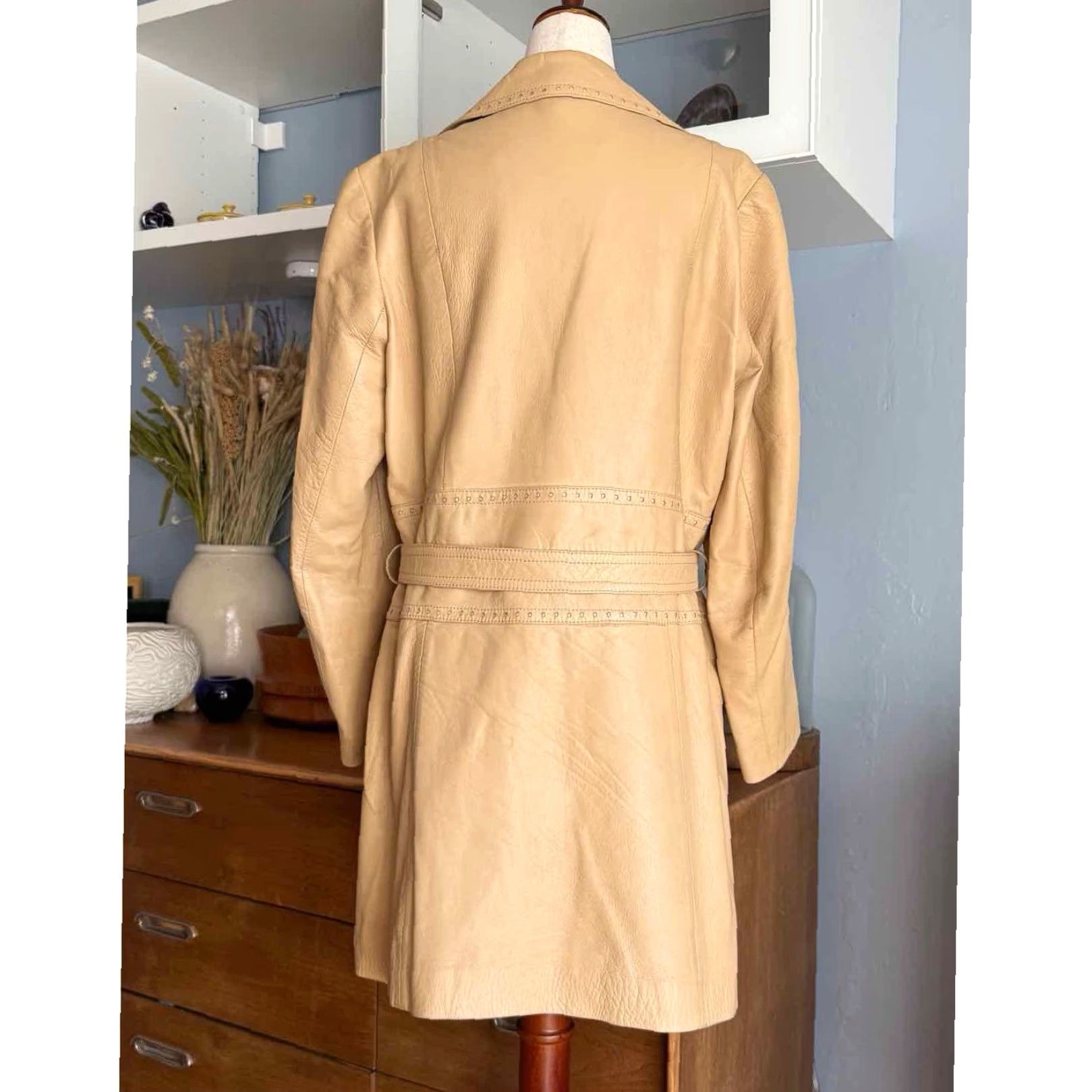Vintage VINTAGE Leda Spain Gropper Leather Coat Jacket Beig e Belted Trench 1970s M/L Coat Mens Womens Size M / US 6-8 / IT 42-44 - 3 Thumbnail