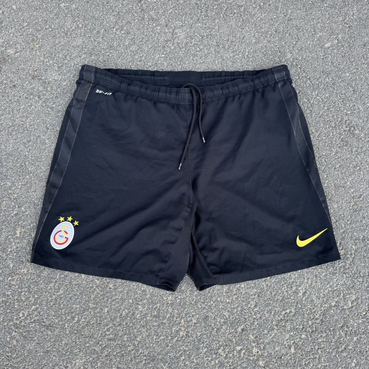 Nike Y2K Nike Galatasaray Black Soccer Shorts XL Blokecore Size US 36 / EU 52 - 1 Thumbnail