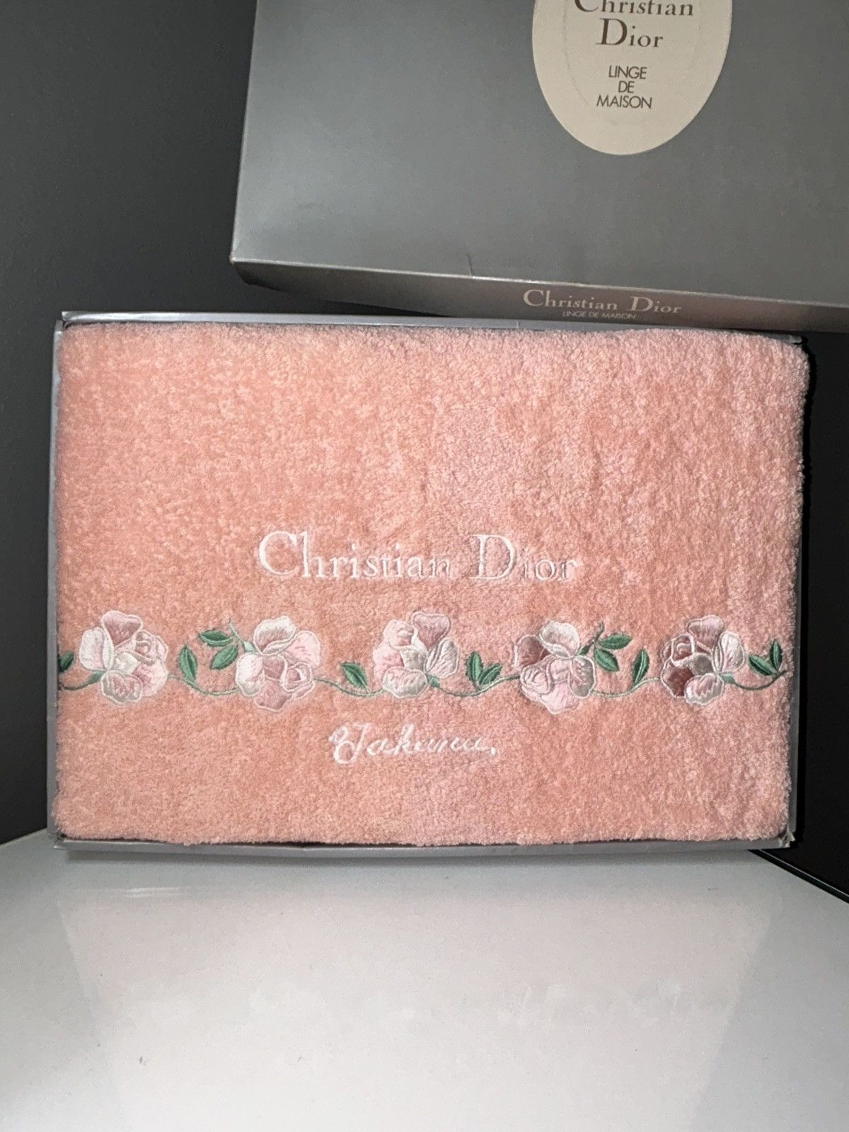 Dior Dior Peach Pink Floral Embroidered Bath Towel in Box Size ONE SIZE - 2 Thumbnail