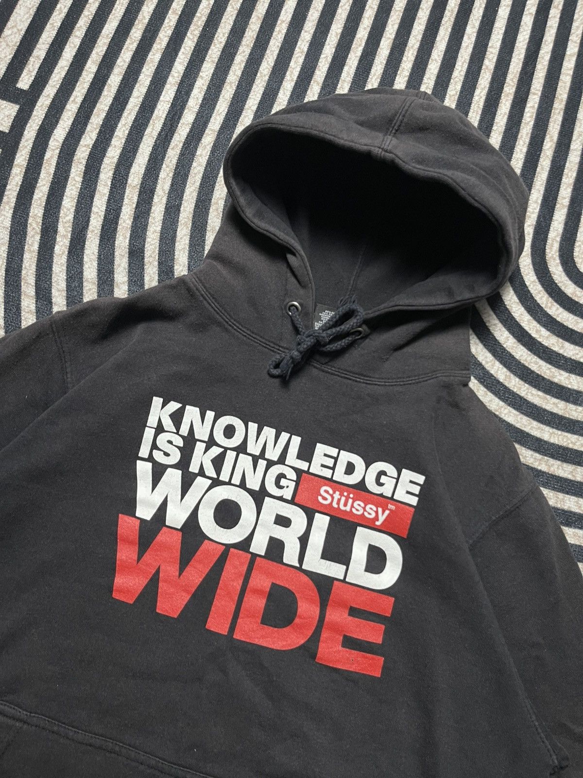 Stussy VINTAGE STUSSY “KNOWLEDGE IS KING”WORLDWIDE SUN FADED HOODIE Size US S / EU 44-46 / 1 - 6 Thumbnail
