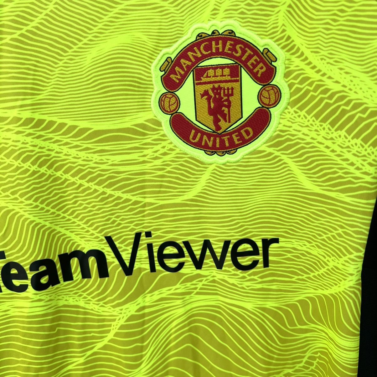 Adidas Manchester United Goalkeeper soccer jersey Shirt 2021-2022 Size US XL / EU 56 / 4 - 3 Thumbnail