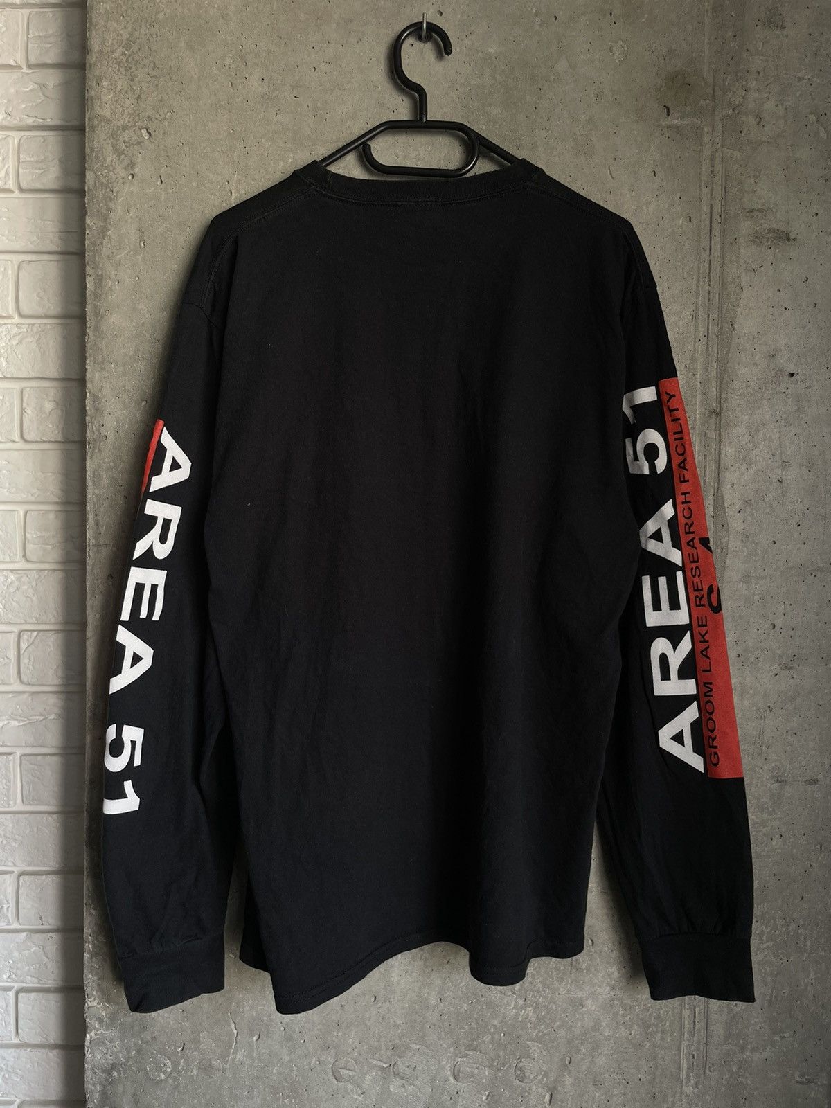 Vintage RARE Vintage Area 51 S4 Alien Longsleeve 90s X2 Y2k Size US L / EU 52-54 / 3 - 9 Thumbnail