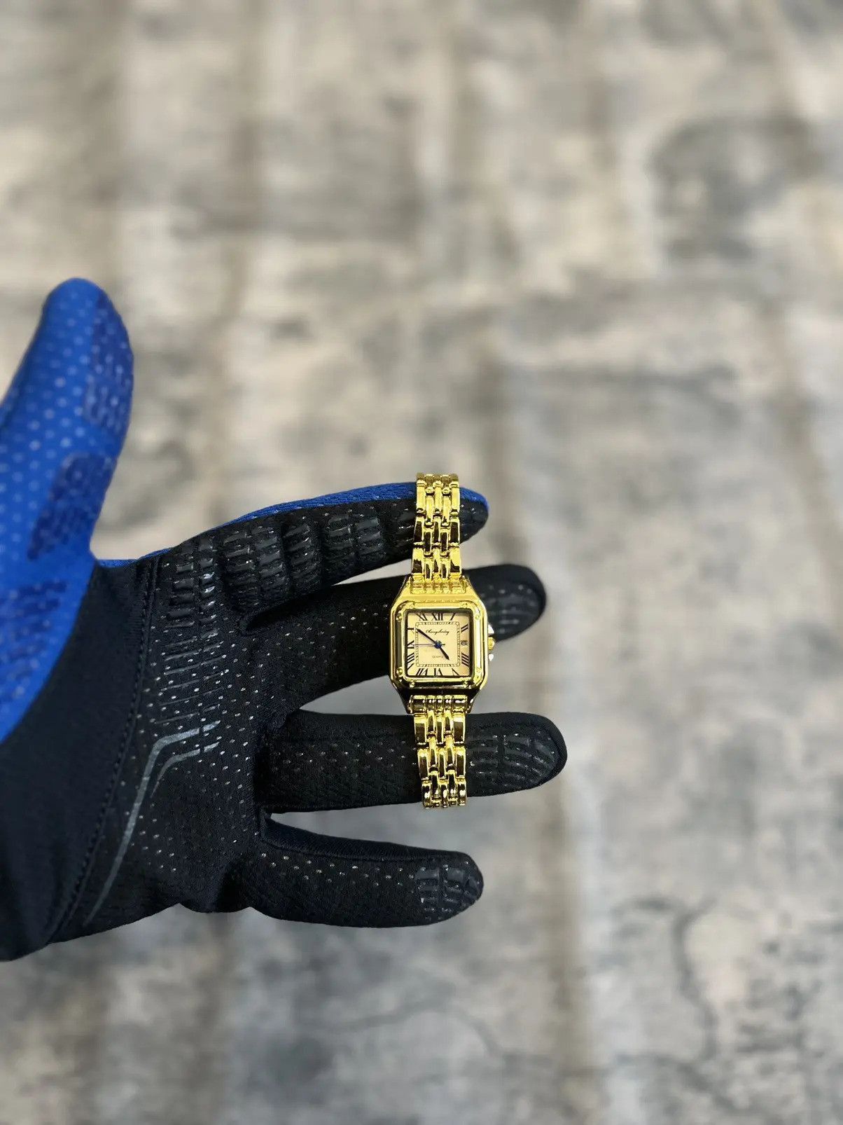 Other Vintage 90s vintage retro luxury style quartz Gold watch Size ONE SIZE - 6 Thumbnail