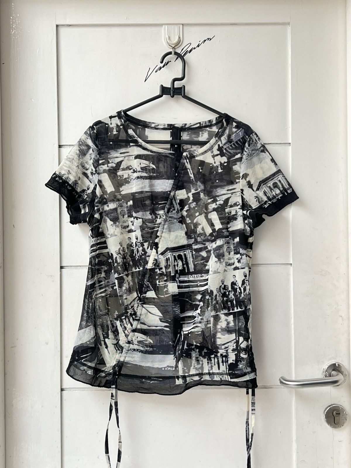 Other E-CLAT Printed Motive Rostchild Mesh T-shirt Size S / US 4 / IT 40 - 1 Thumbnail