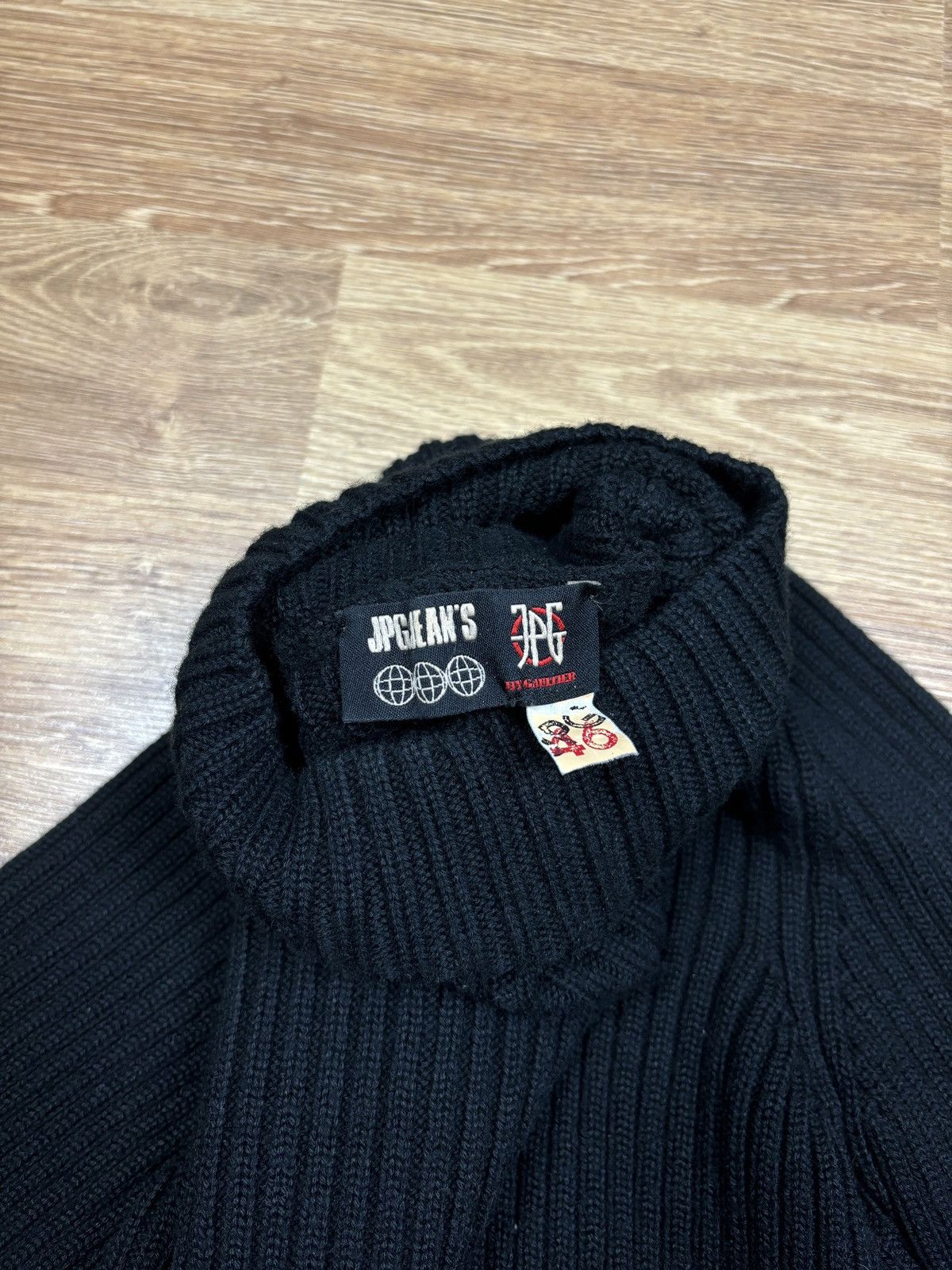 Jean Paul Gaultier 2000s Jean Paul Gaultier Cropped Ribbed Turtleneck Knit Size M / US 6-8 / IT 42-44 - 5 Thumbnail