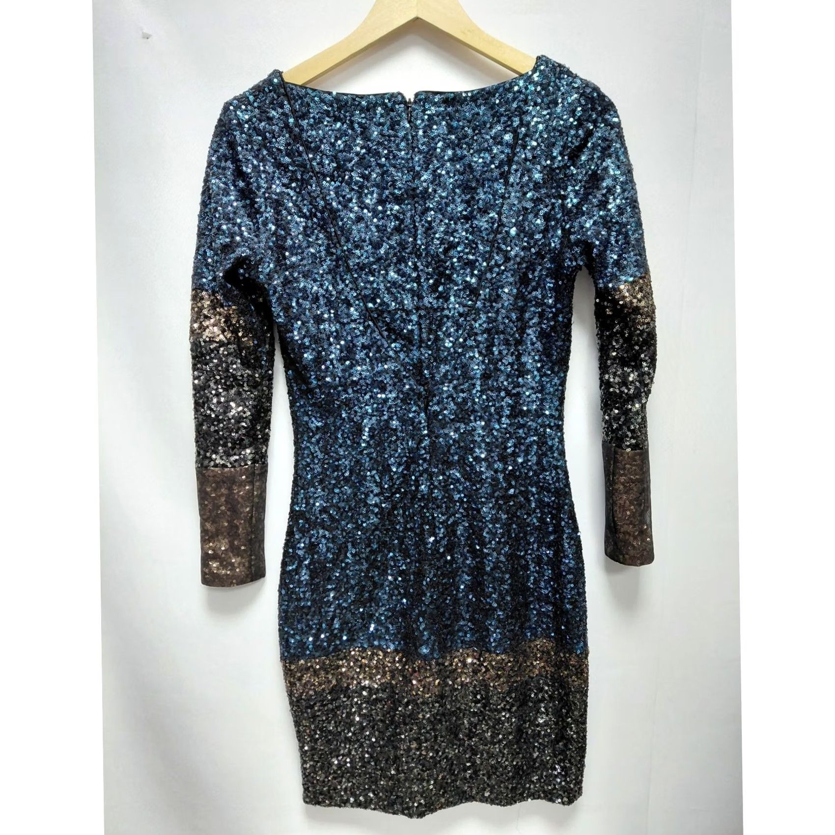 Dress the Population Dress The Population Sequin Dress Blue Knit Long Sleeve Knee Length Women M Size M / US 6-8 / IT 42-44 - 2 Thumbnail