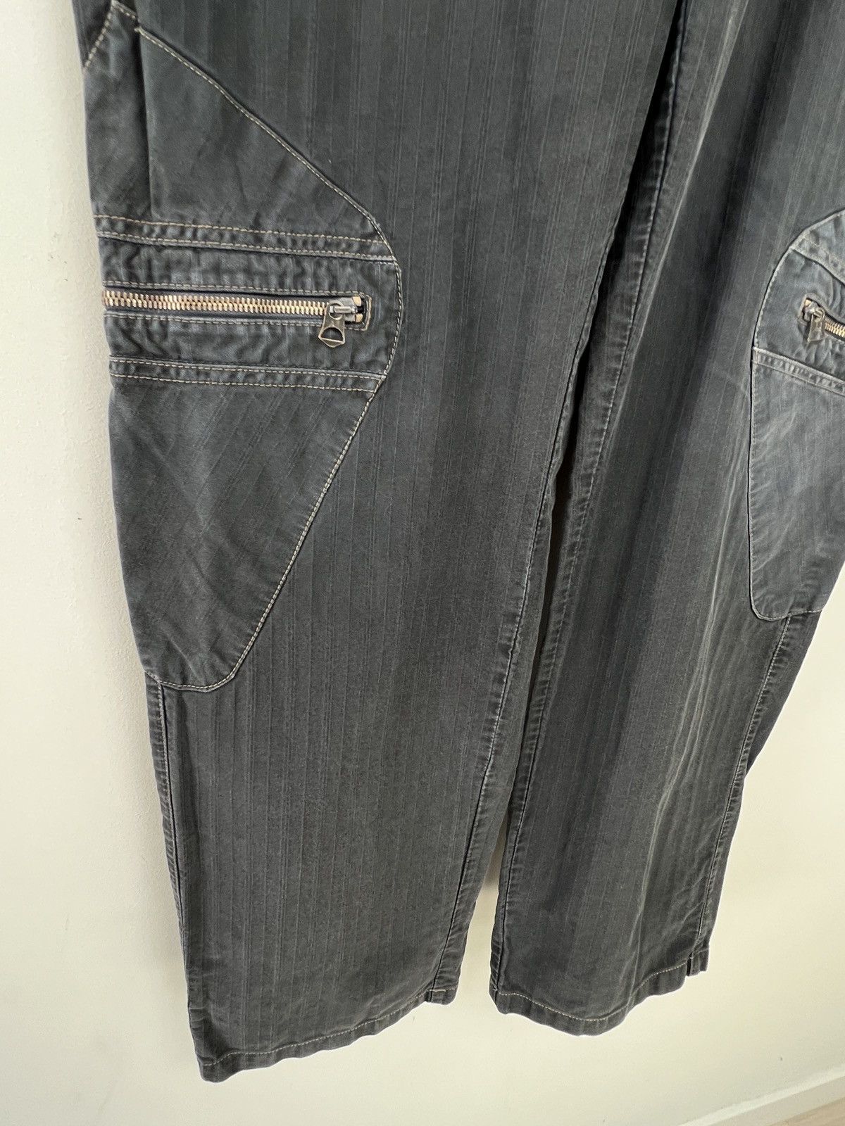 Giorgio Armani armani y2k multipocket washed cargo pants Size US 38 / EU 54 - 9 Thumbnail