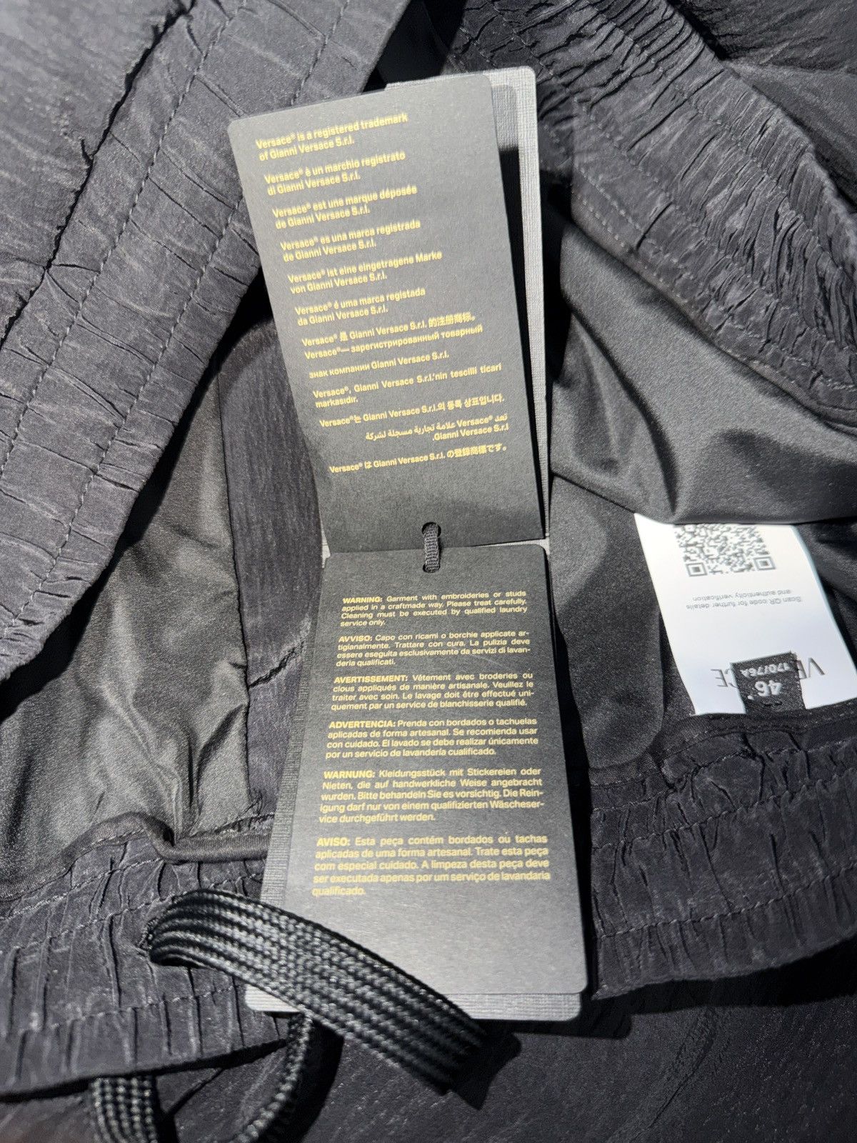 Versace Versace Nylon Style Track Pants Size US 30 / EU 46 - 10 Thumbnail